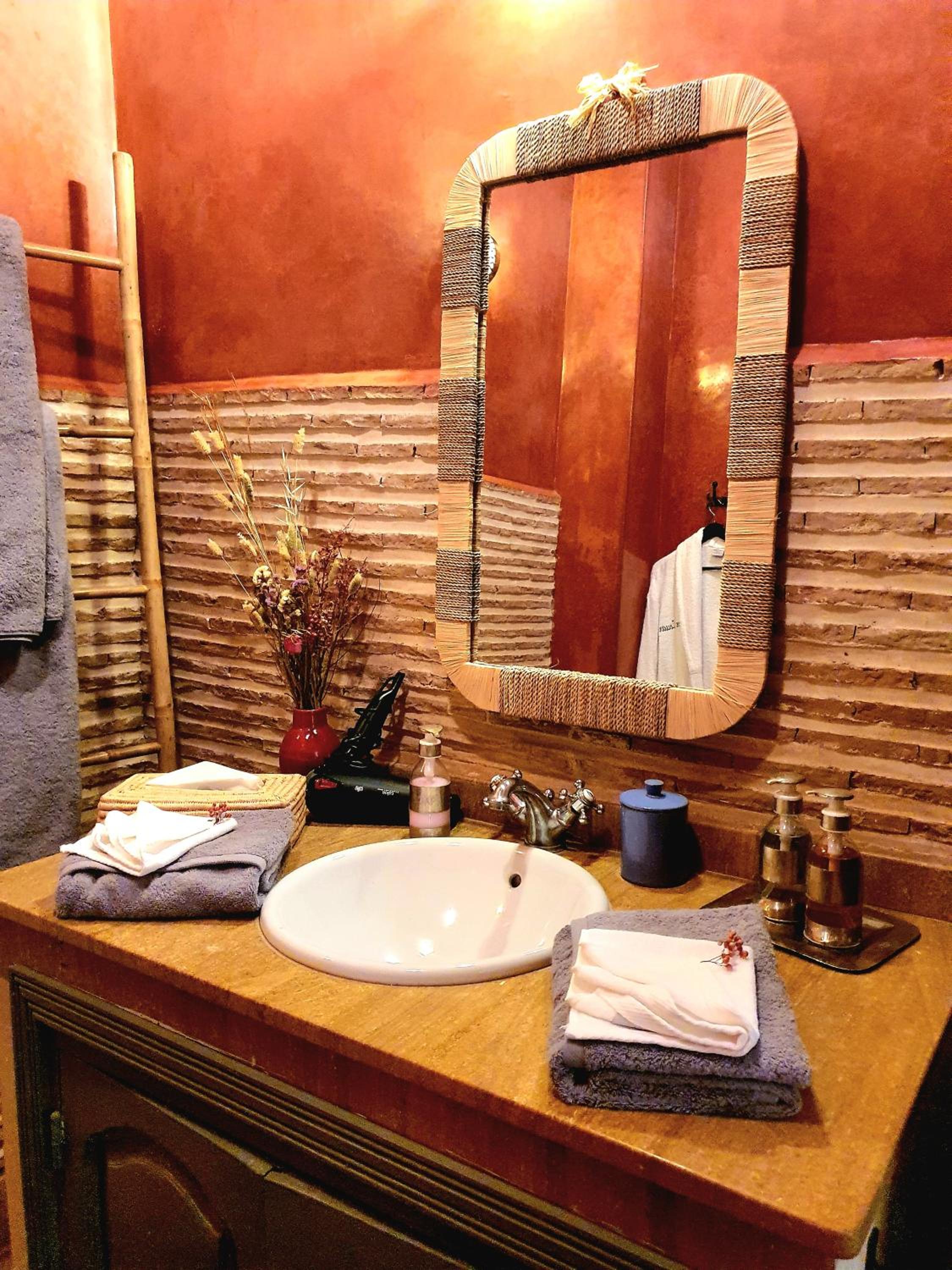 Riad Dar Zouar & Spa