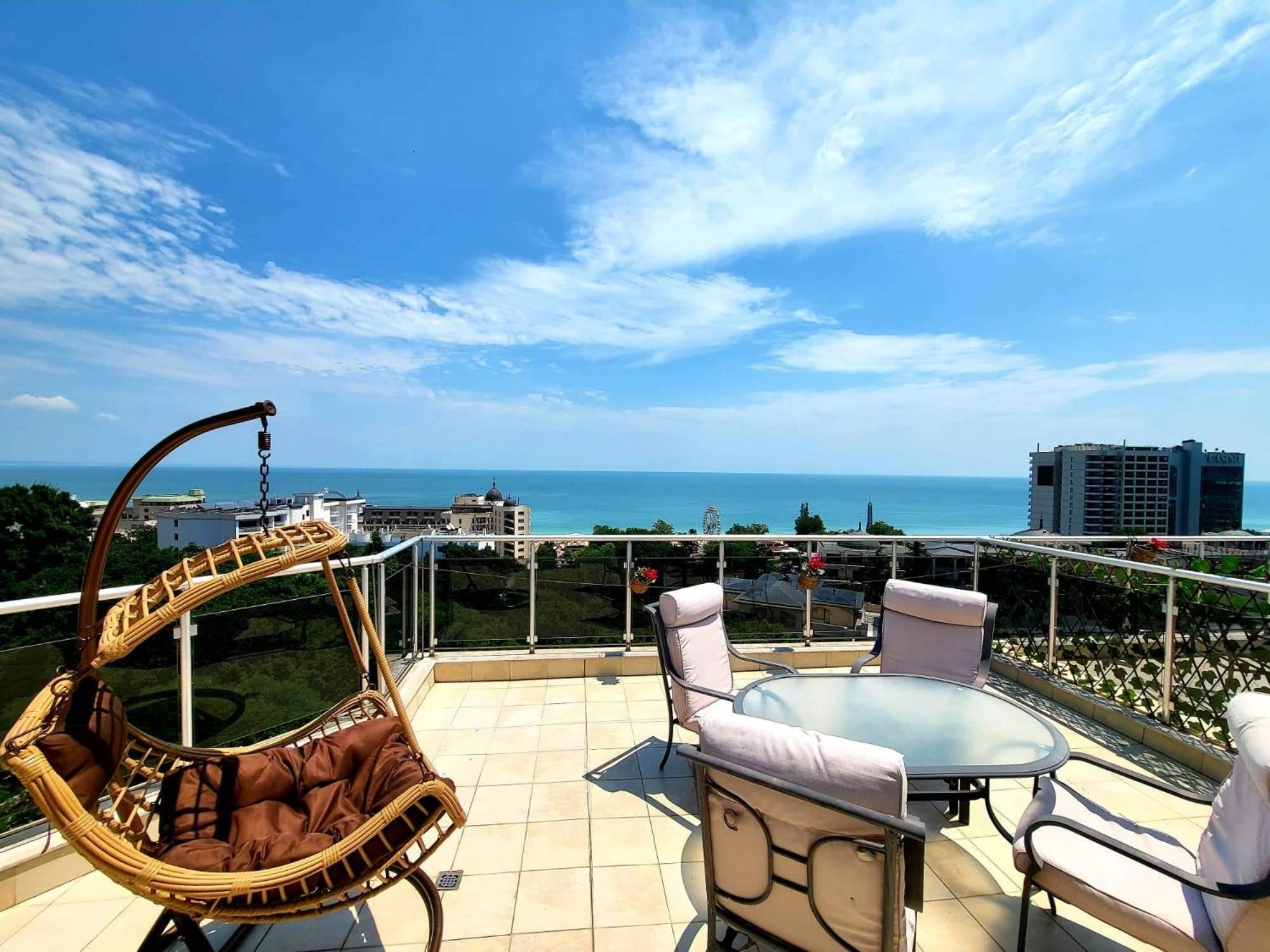Dilov Apartments in Yalta Golden Sands