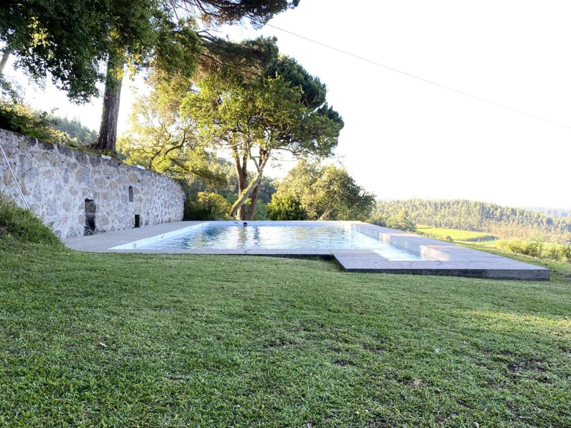 Cottage Sleeps 12 with Pool and Parking view 4