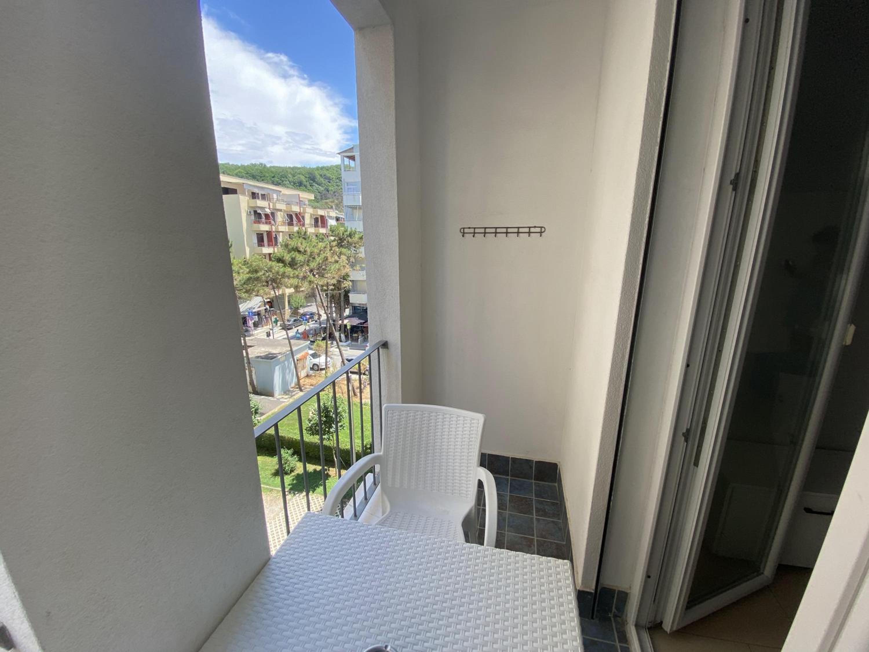 Merville Apartment 3