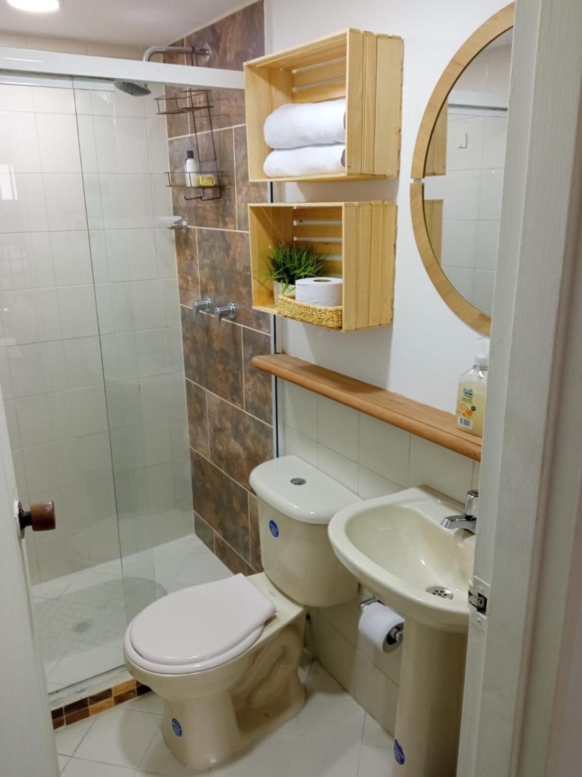 Acogedor apartaestudio ubicado en Laureles view 4