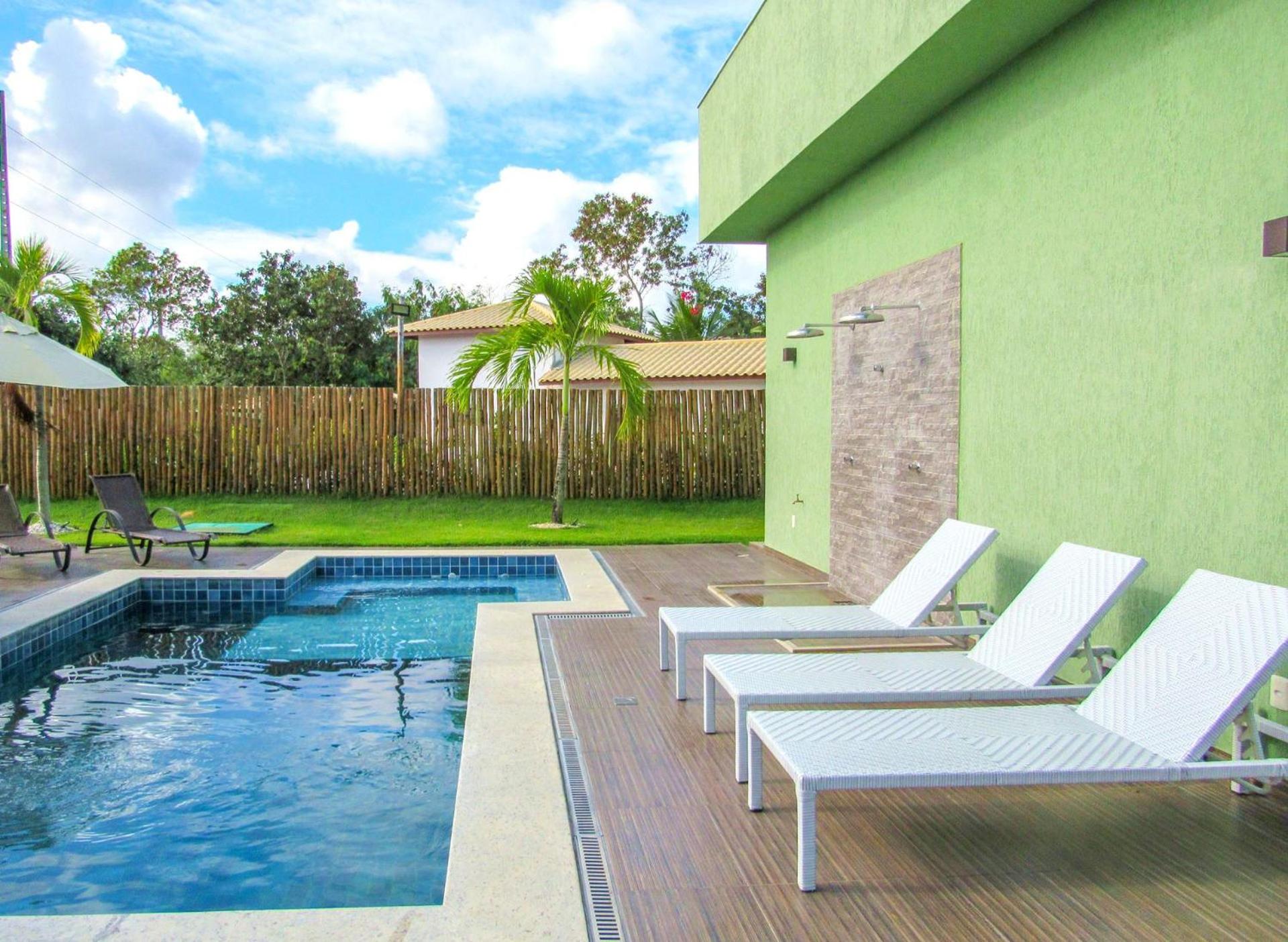 Casa c otima infraestrutura e piscina, Camacari BA