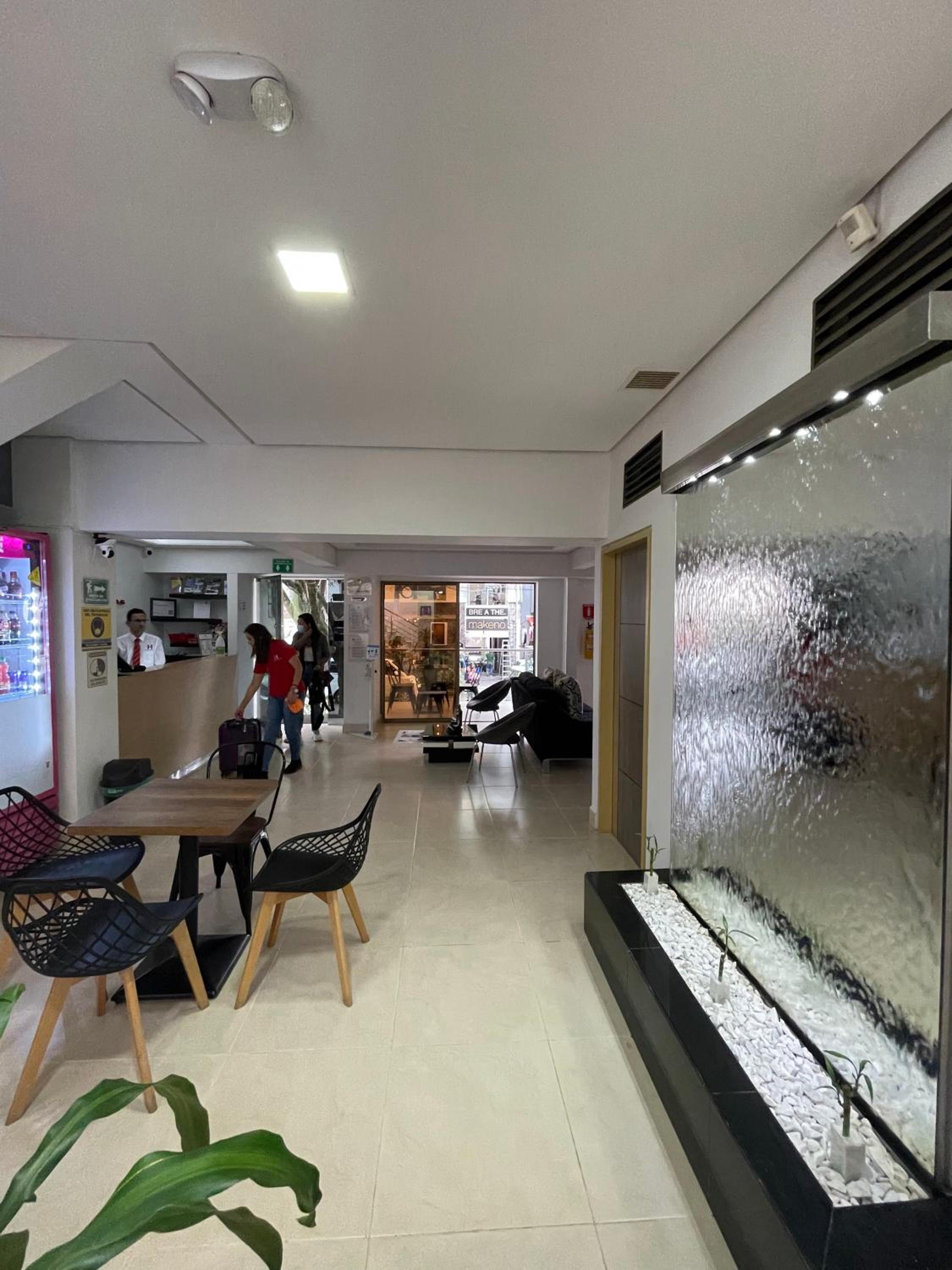 Medellin Vacations - Hotel Merlott Lleras - Property Image 6