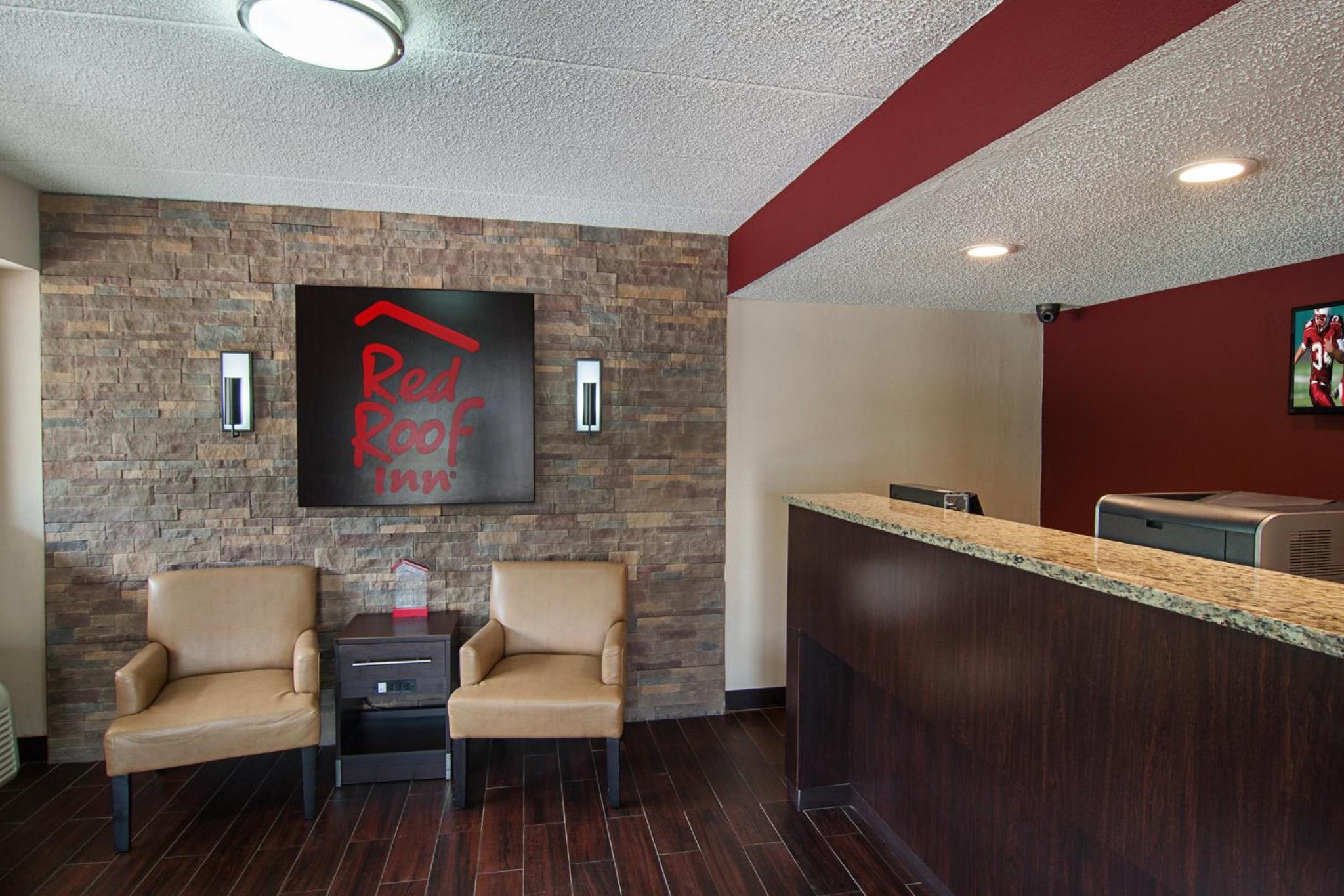Springfield Vacations - Red Roof Inn Springfield, IL - Property Image 26