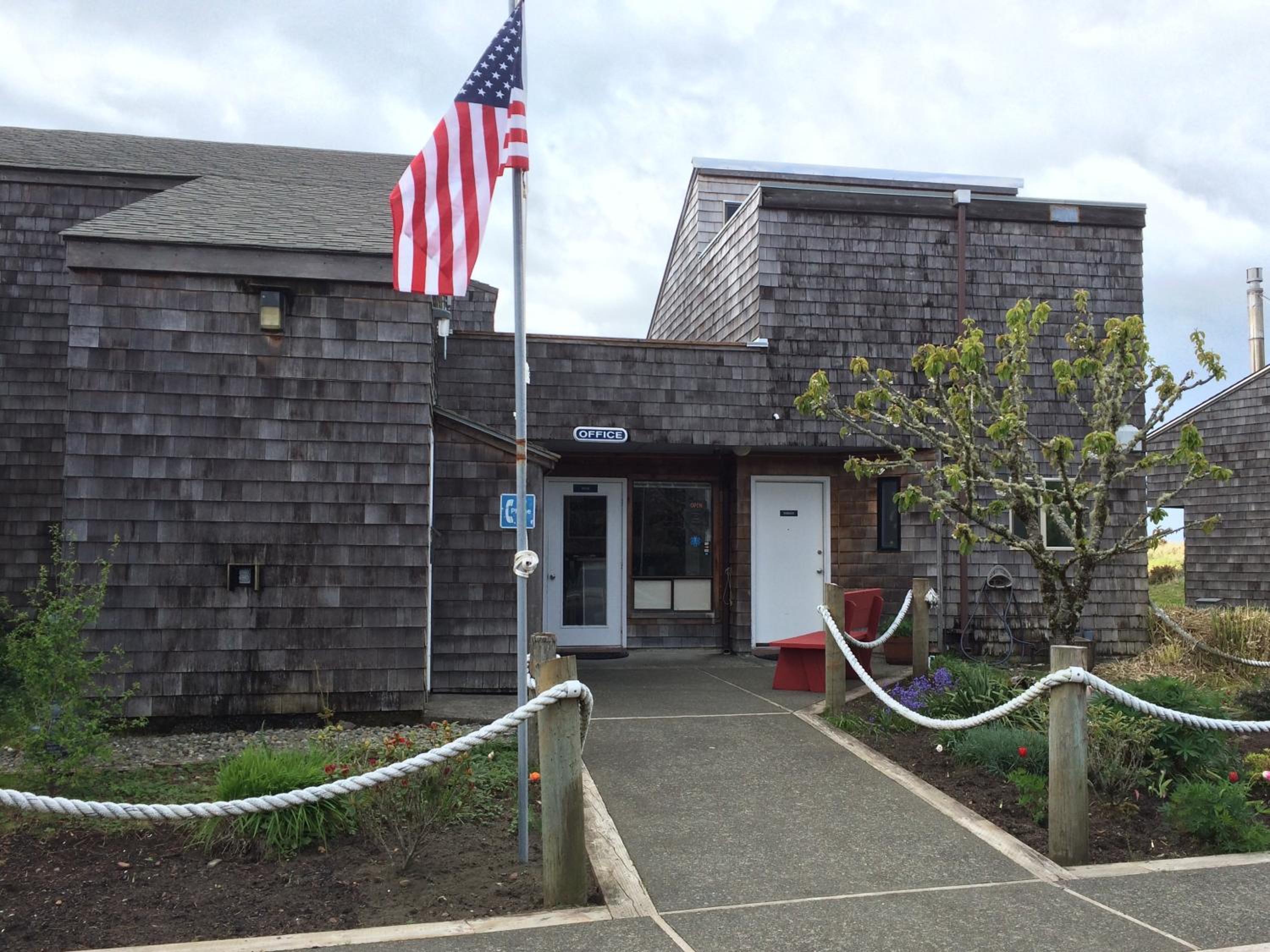 Hotel Surfcrest Resort