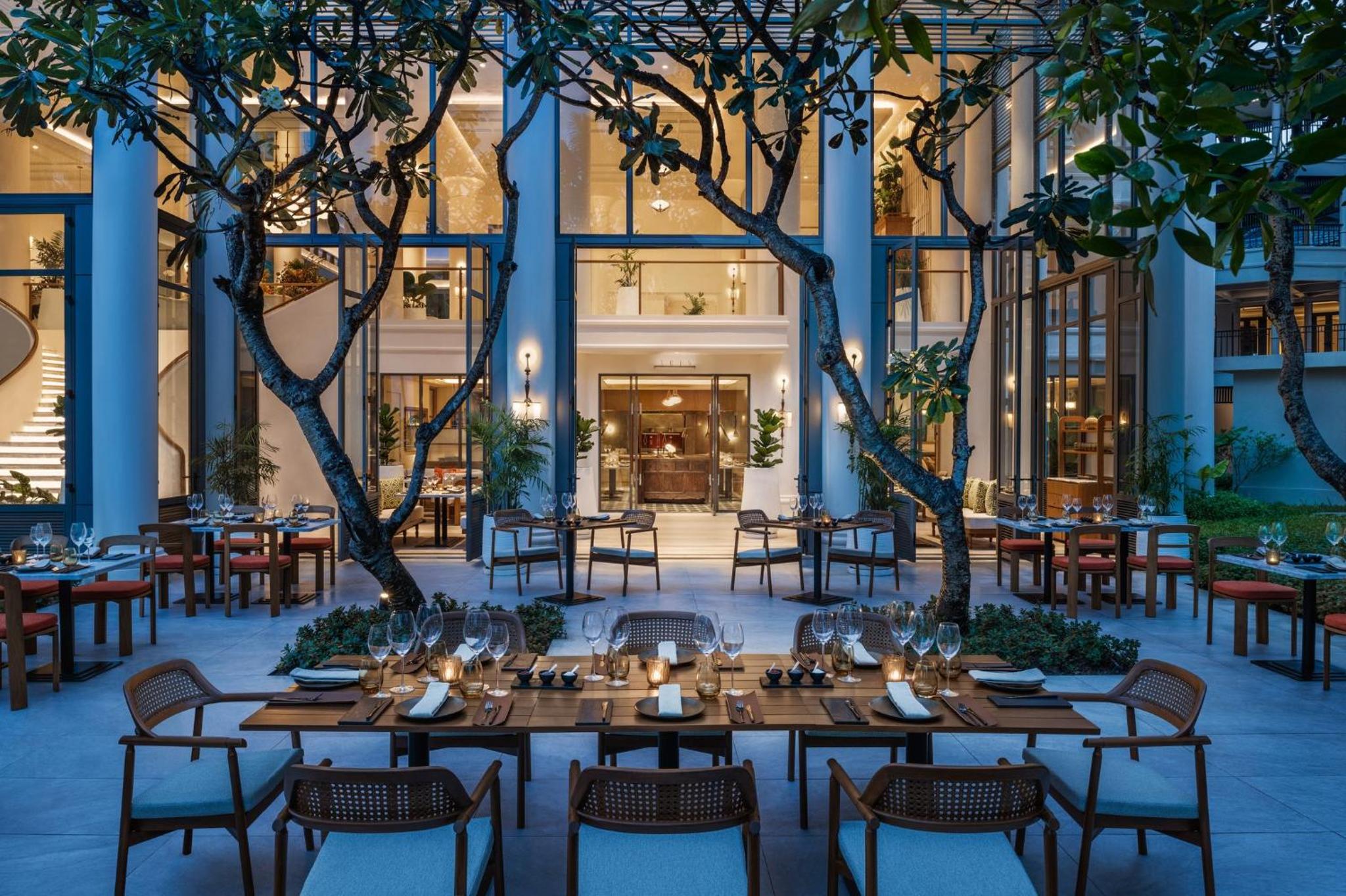 dining