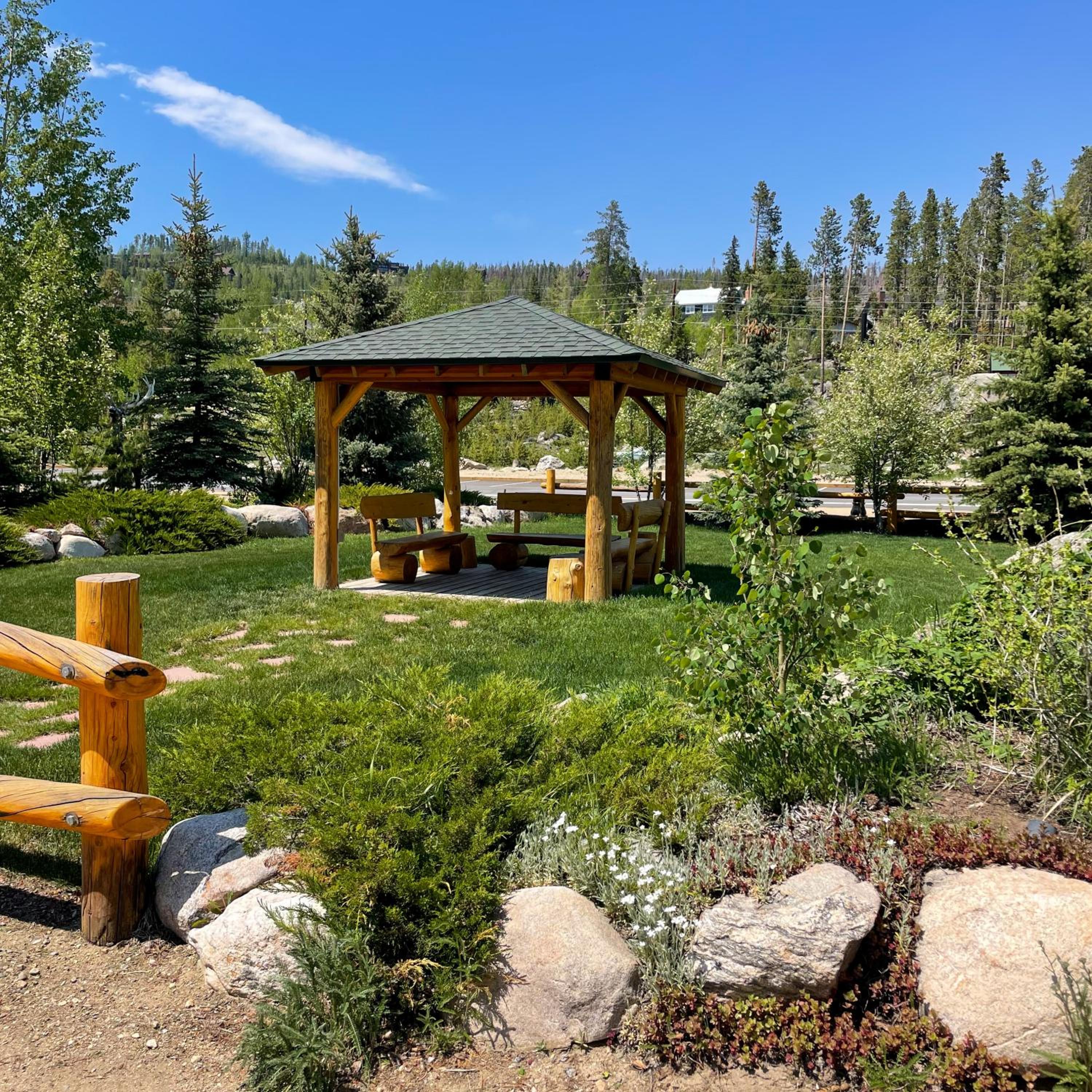 Spirit Lake Lodge - Property Image 4