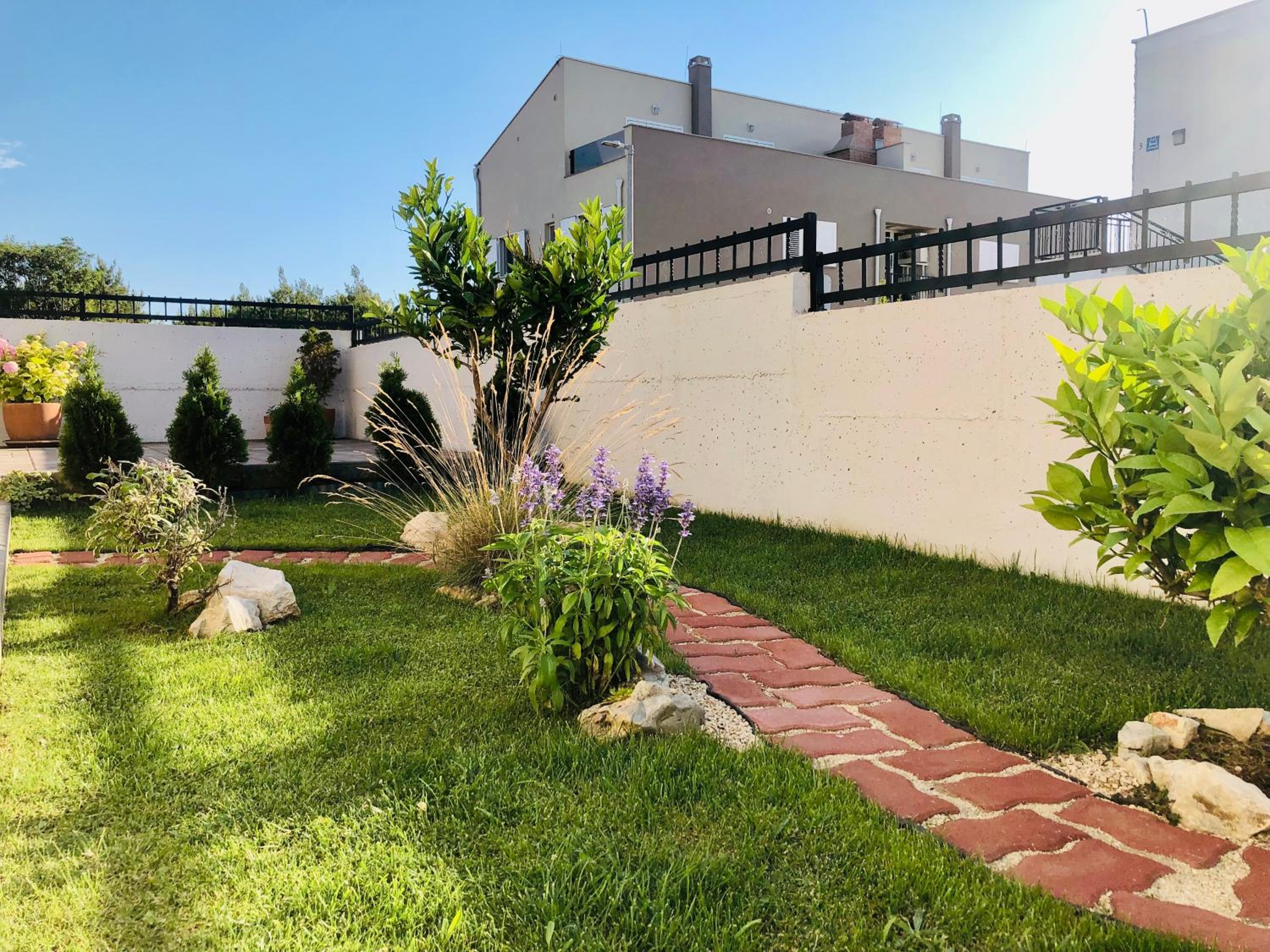 Apartments Elvira view 3