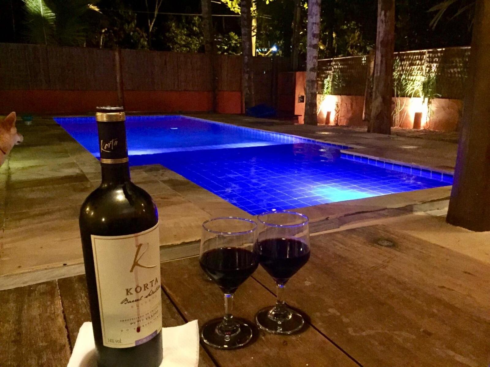 Casa com piscina a poucos minutos da praia