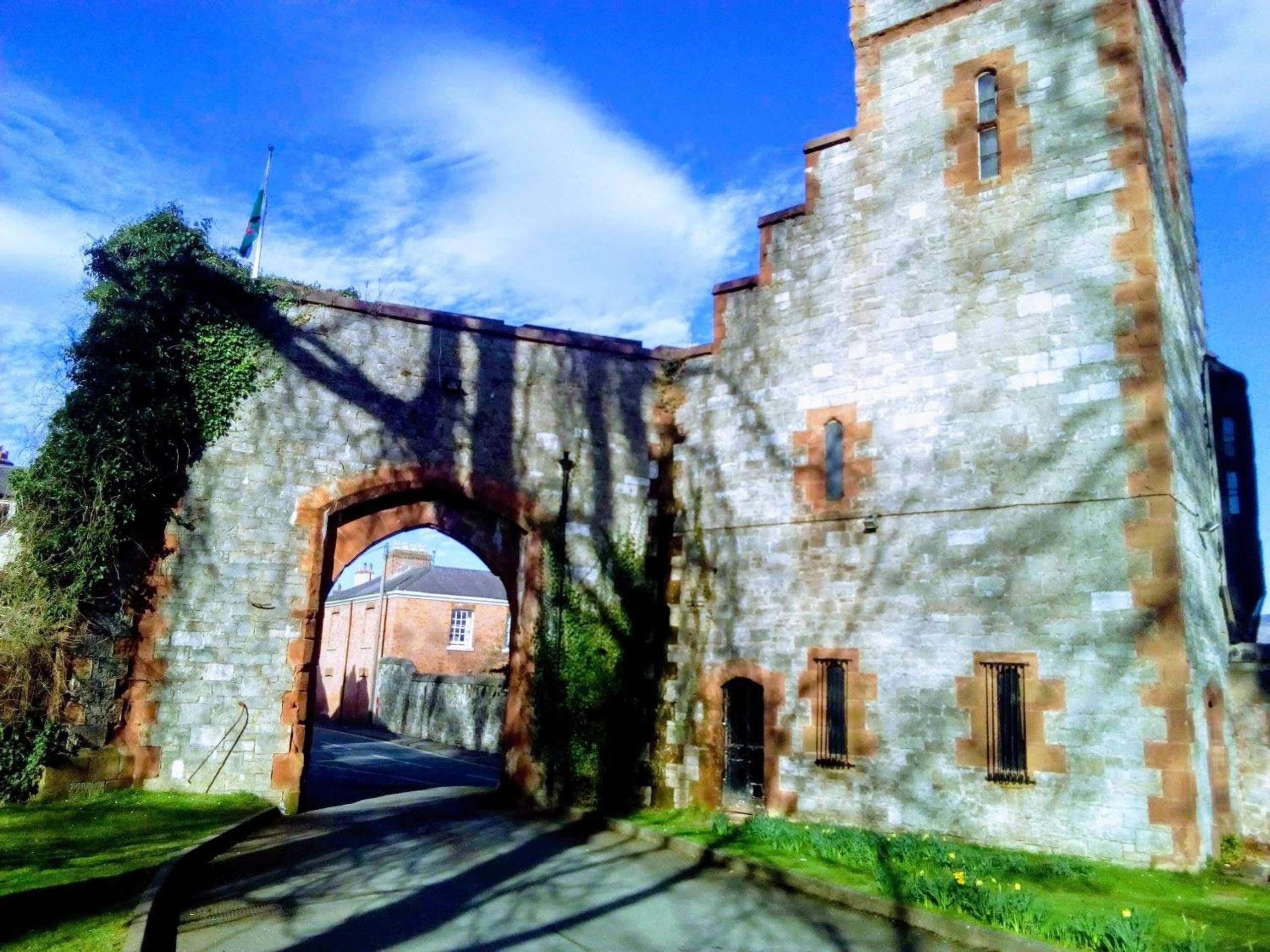 Castle Street Cottage view 4