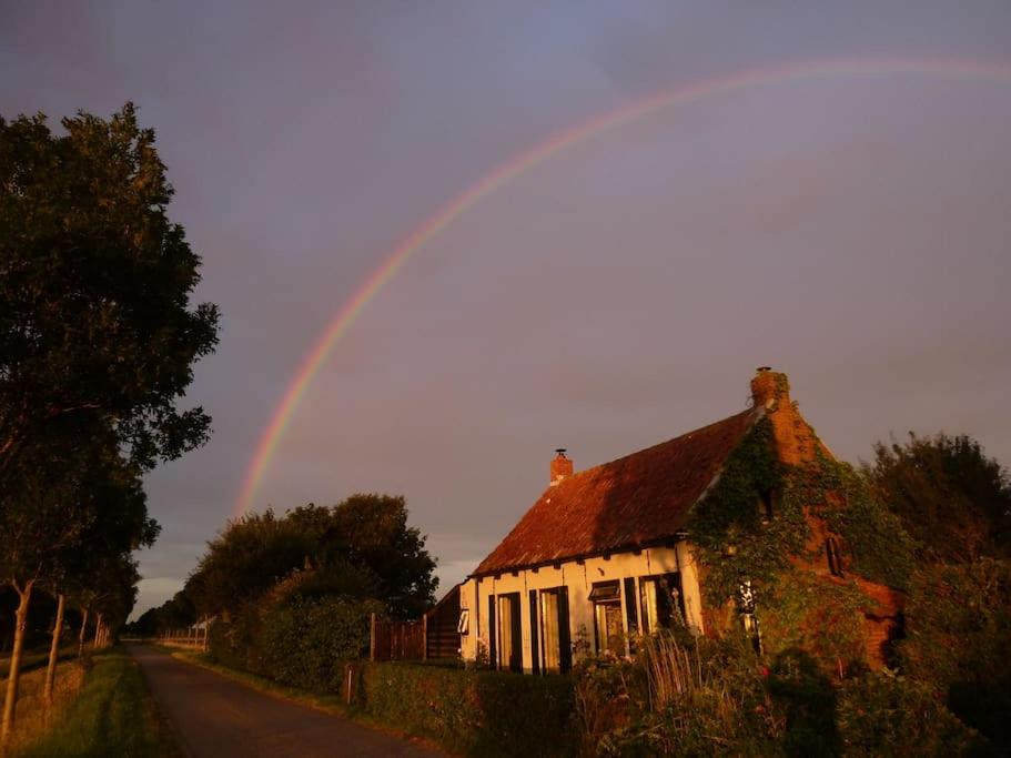 Dijkhuisje Zeeland view 2