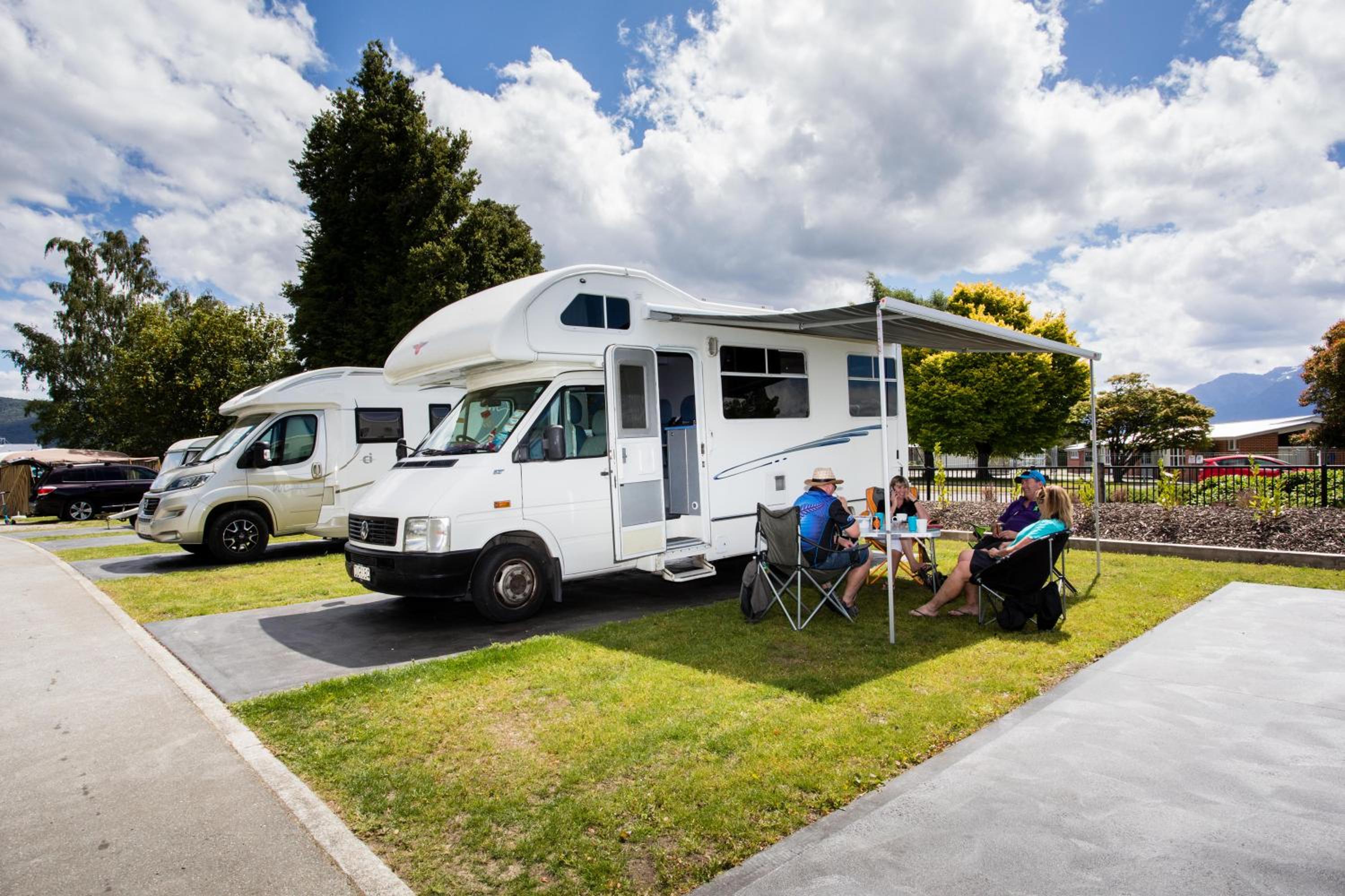 Te Anau Top 10 Holiday Park and Motels