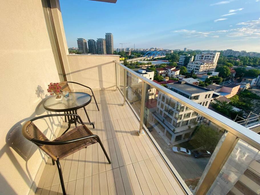 SOHO Apartment - City View with Rooftop Garden view 2