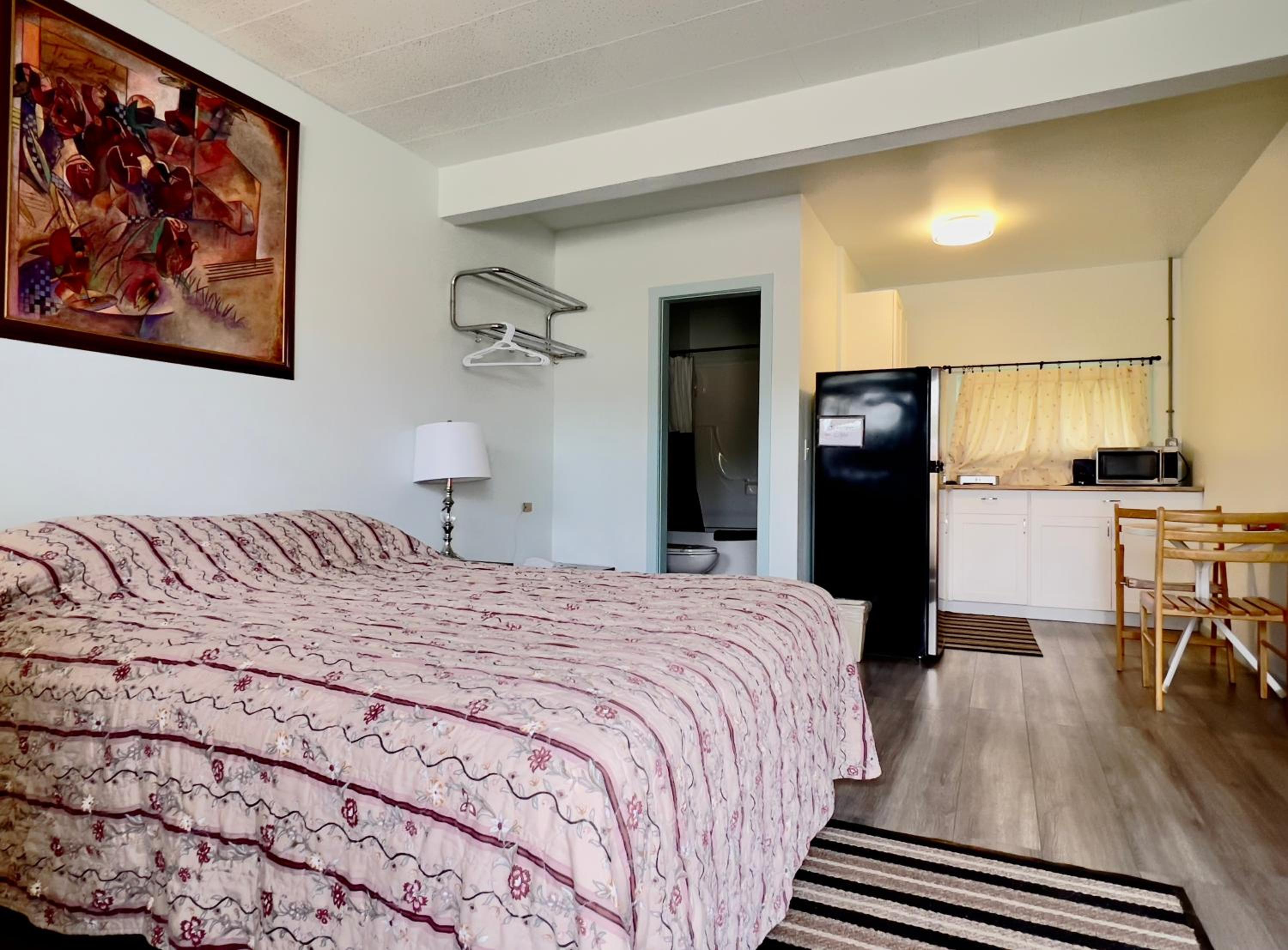 Airport Inn
