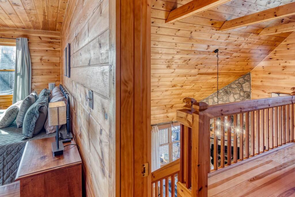 MTN Cabin Sleeps 10 - 5 Mins To Fishing & Camping view 5