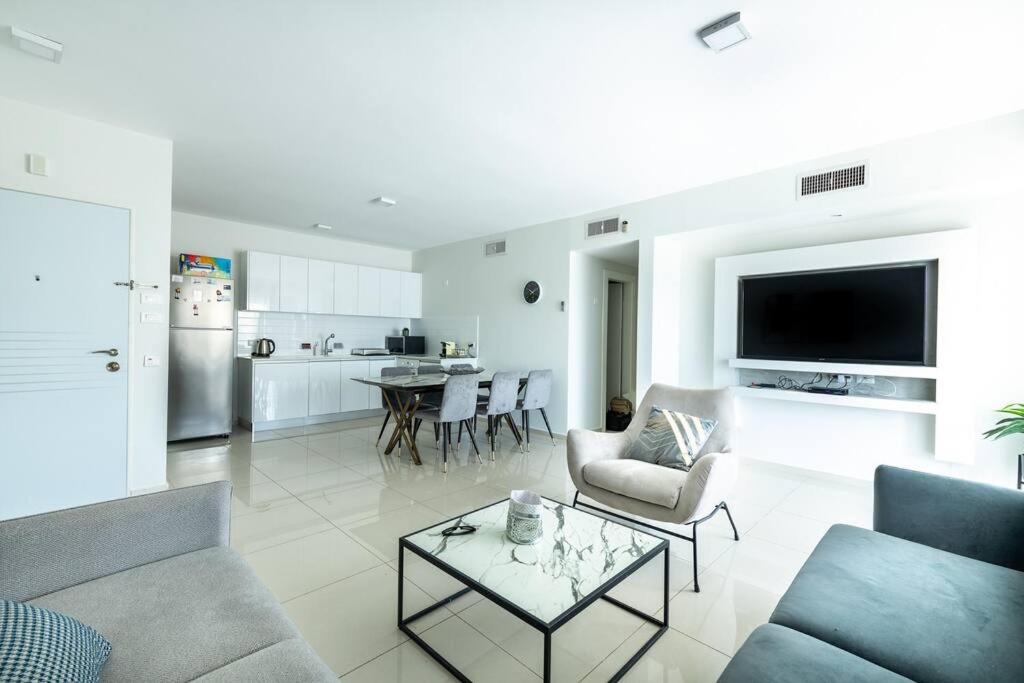 Pool side luxury suite at Royal Park-New Listing view 2