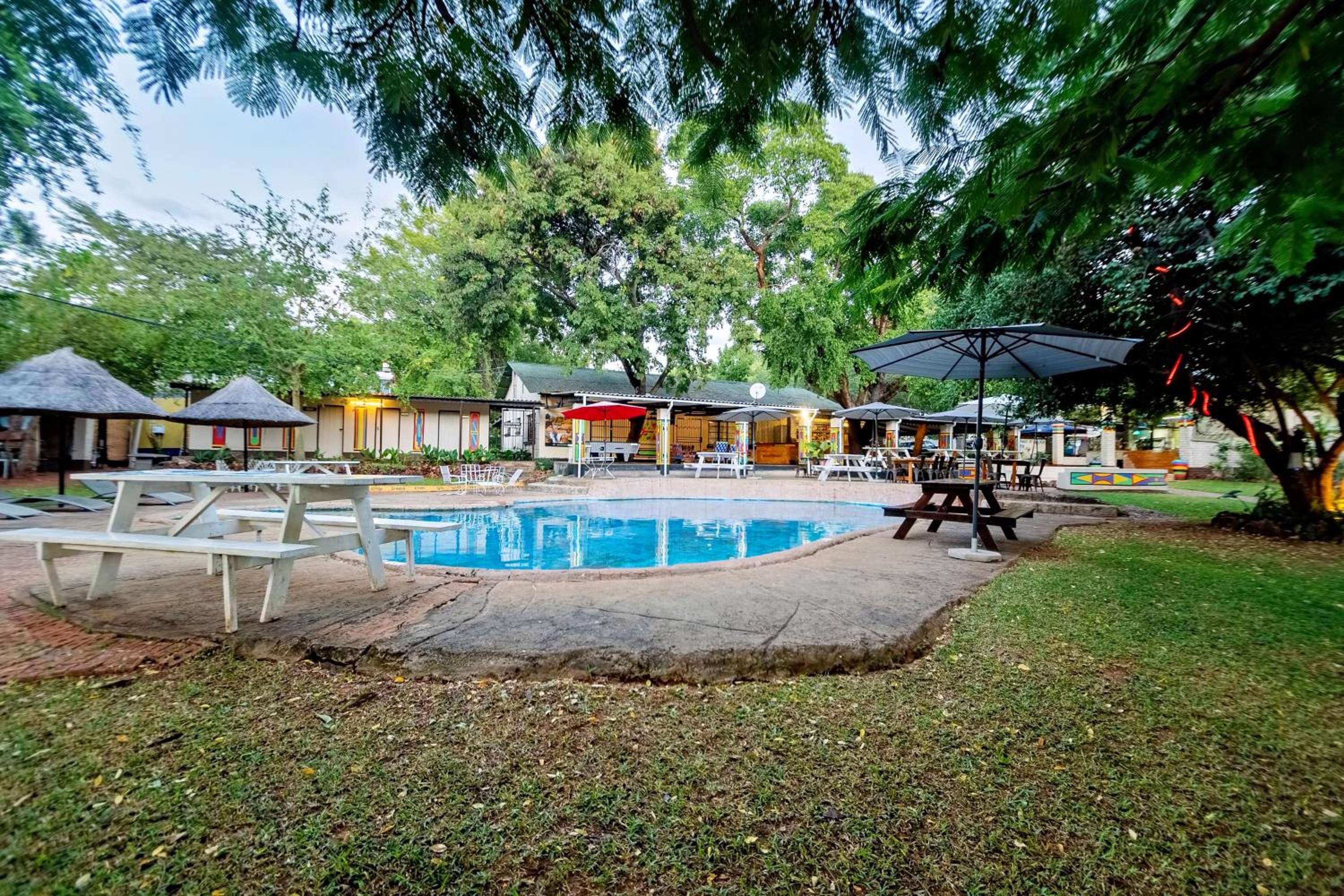 Foto 38 de 52 de Shoestrings Backpackers Lodge Vic Falls