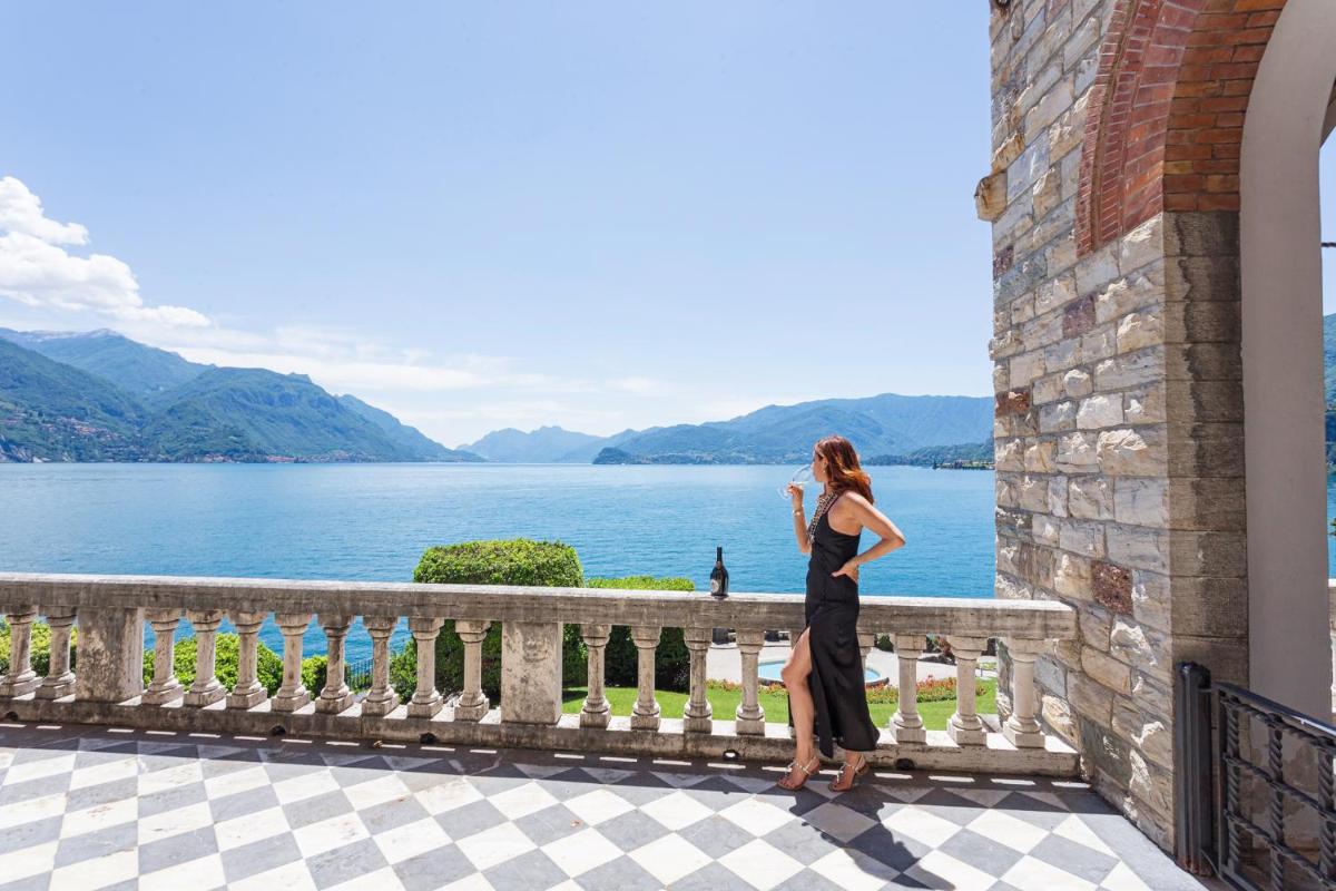 Villa Gaeta luxury apartment sleeps 8 guests photo 3
