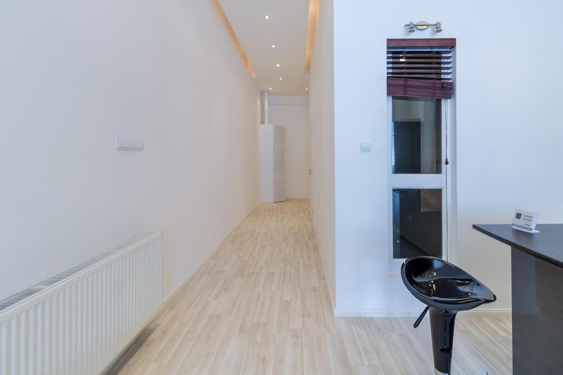 Spacious Riverside Residency - Magnificent View view 5