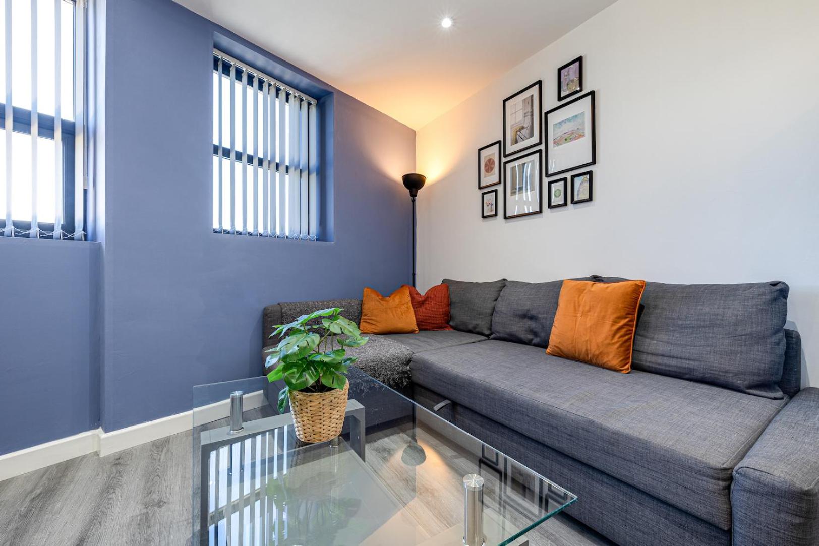Stunning 1 bed apartment in the heart of Stockport view 3