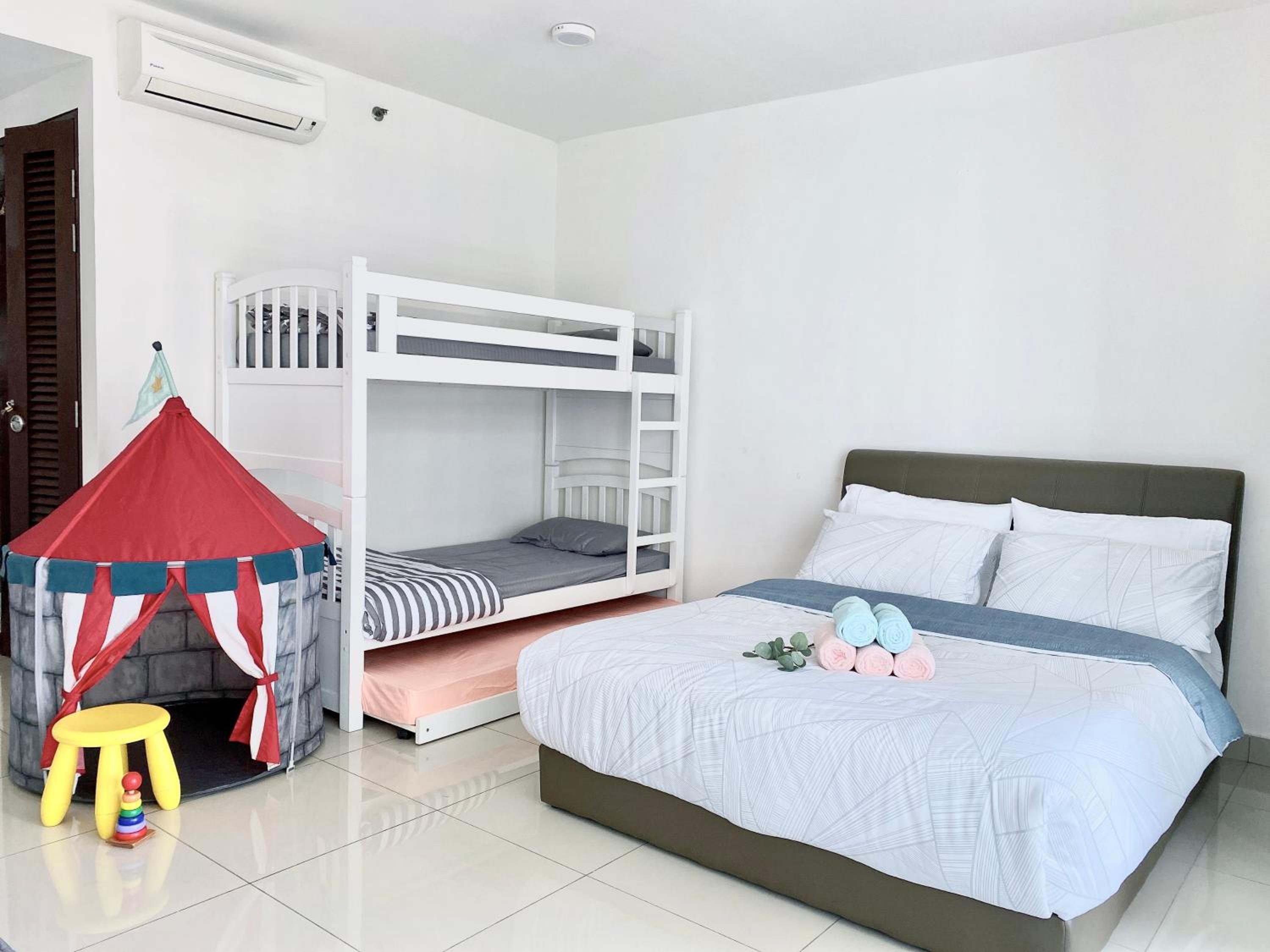 6Pax Suites Setia City Convention Trefoil Shah Alam SiS Homestay photo 3