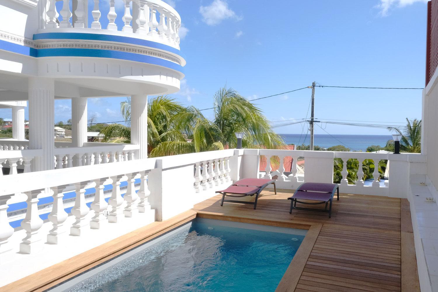 Acajou view 2