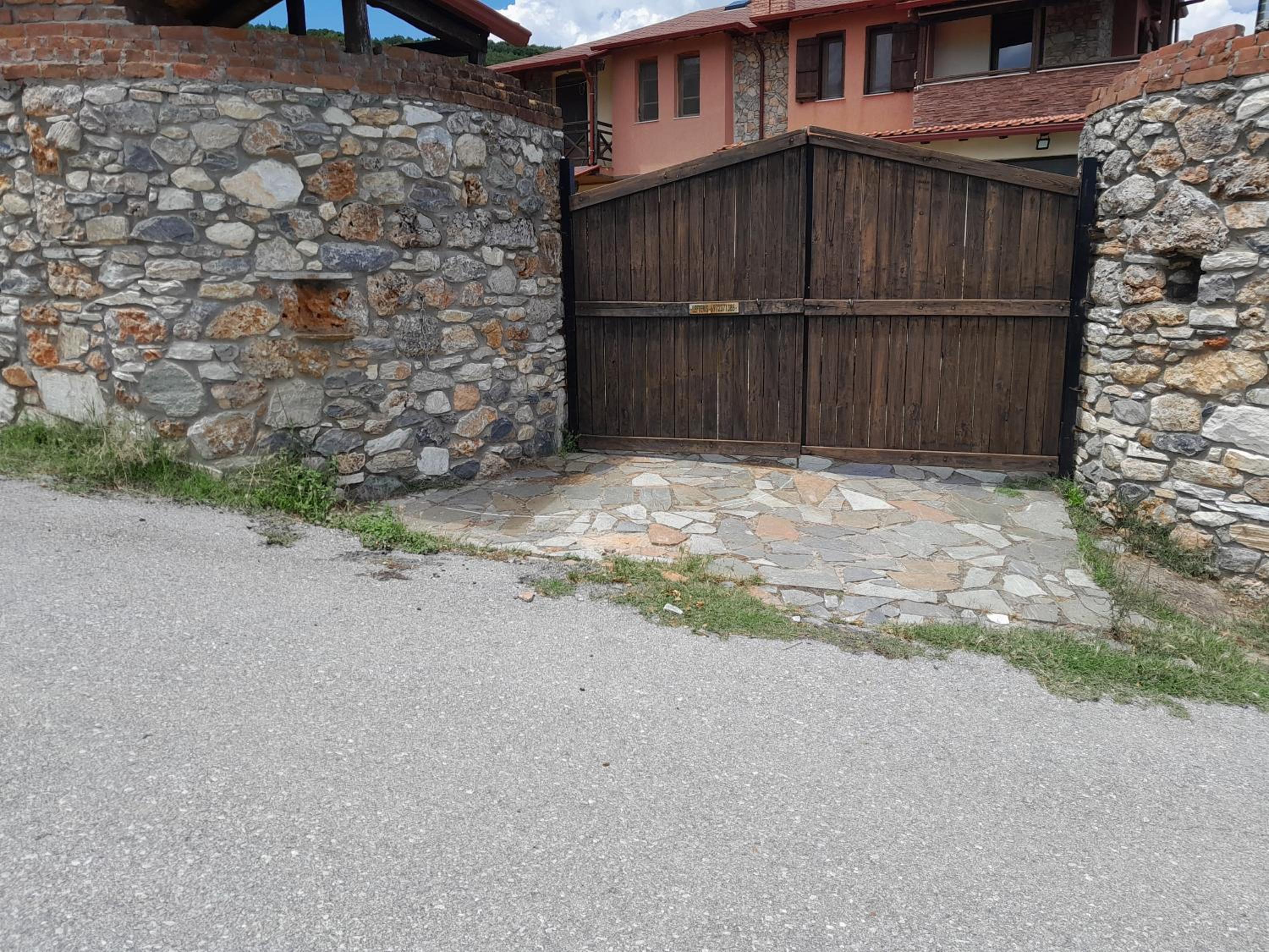 Photo 9