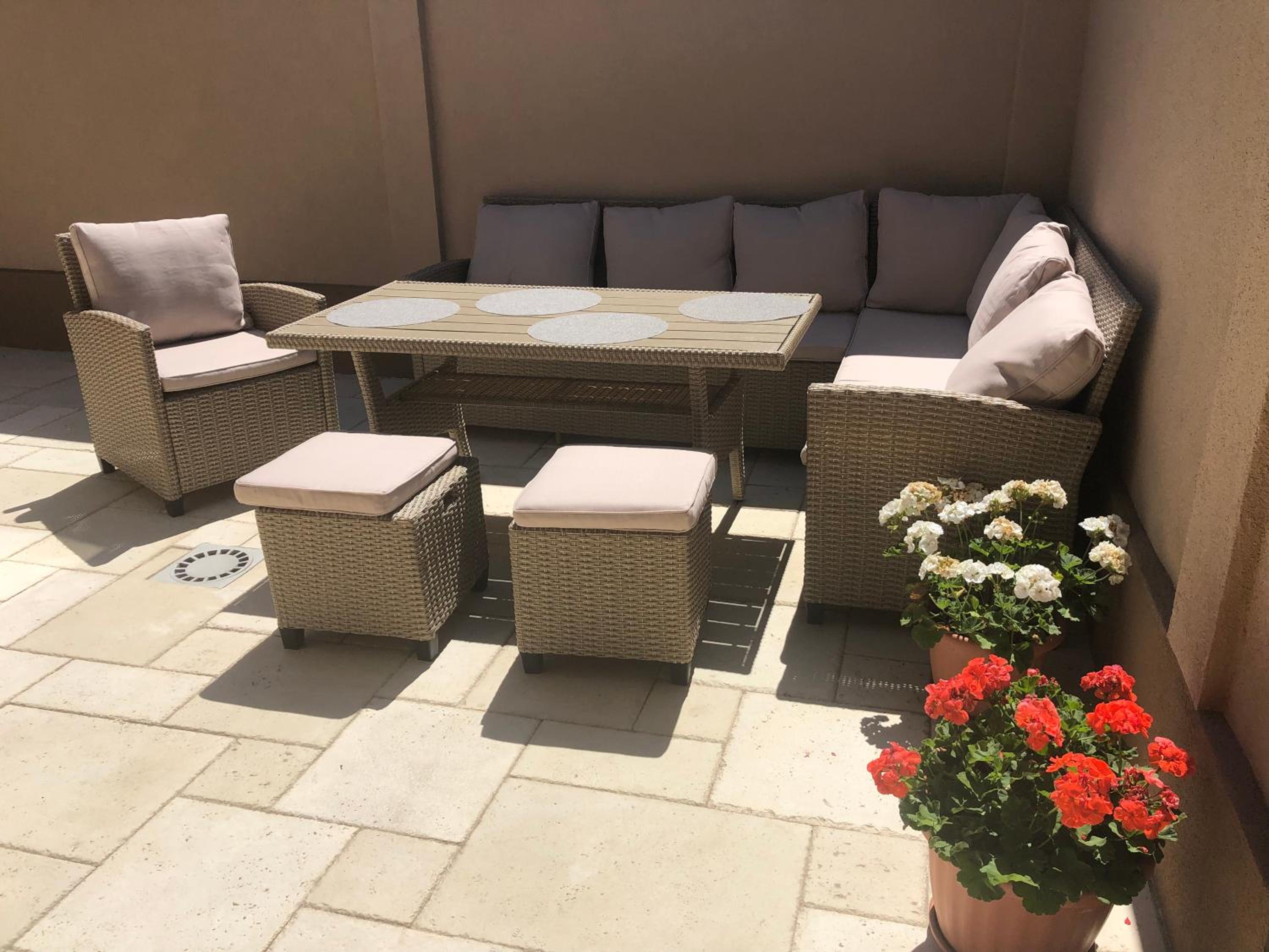 Central House en Oradea — balance & terrace