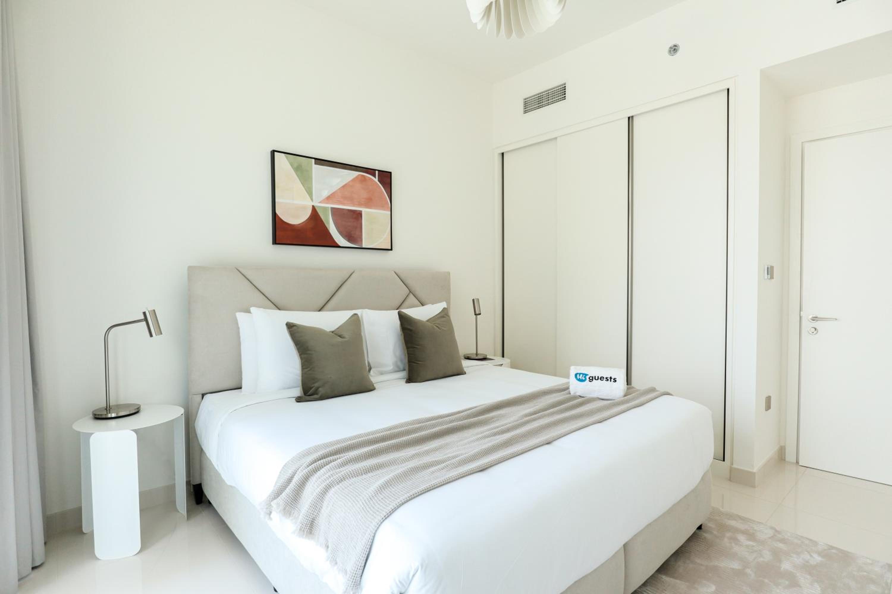 HiGuests - Superlative apt with private beach access