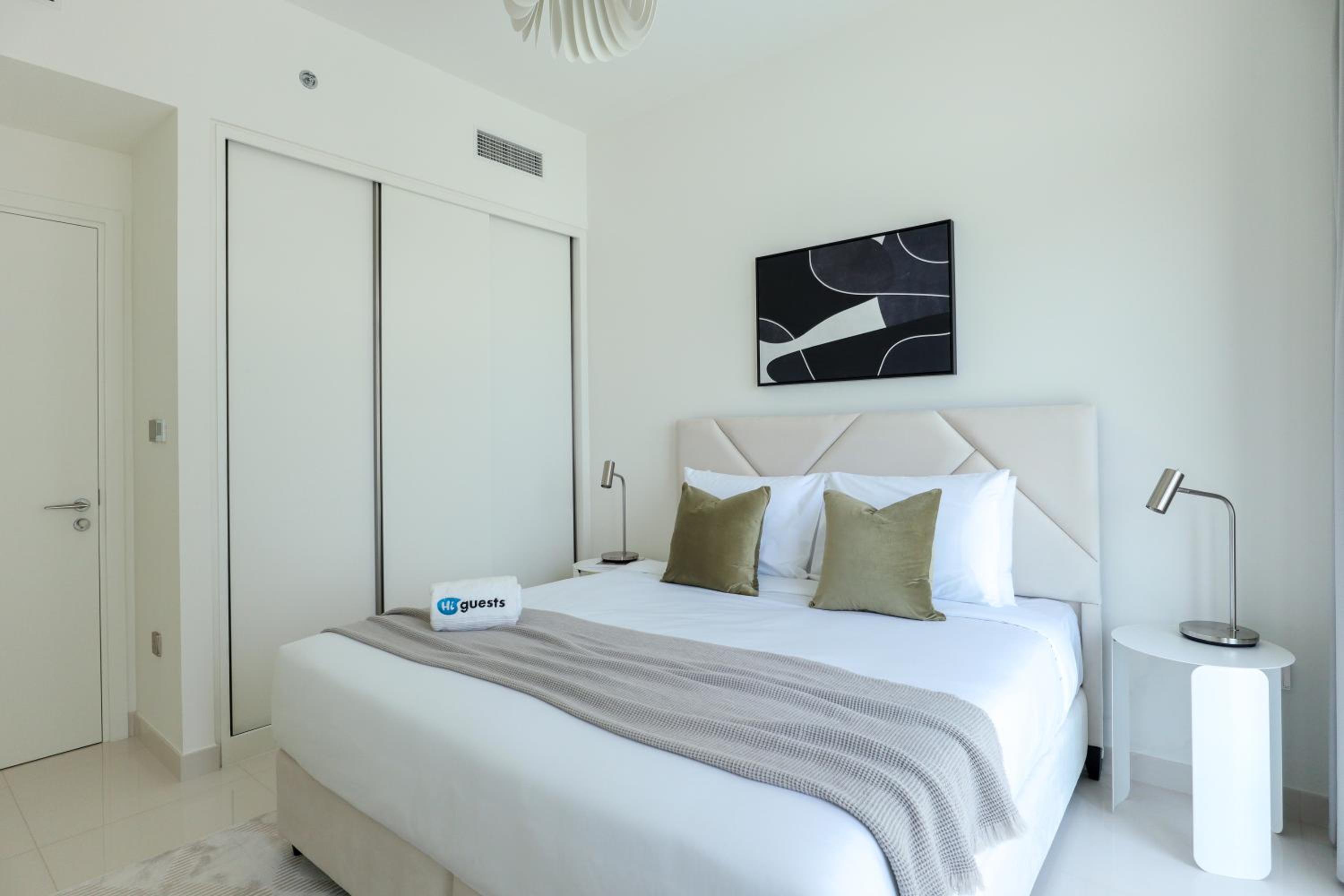 HiGuests - Superlative apt with private beach access