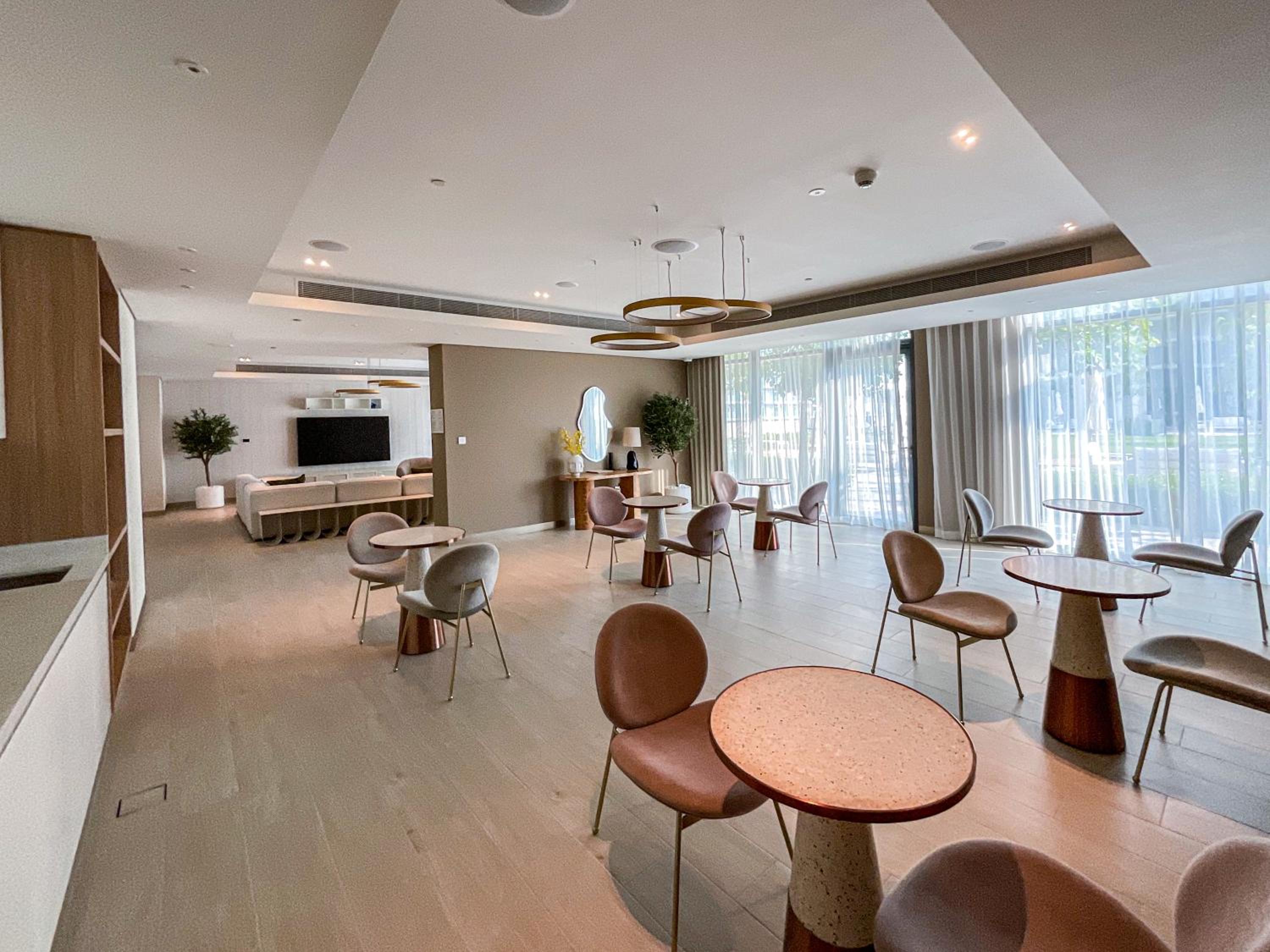 HiGuests - Superlative apt with private beach access