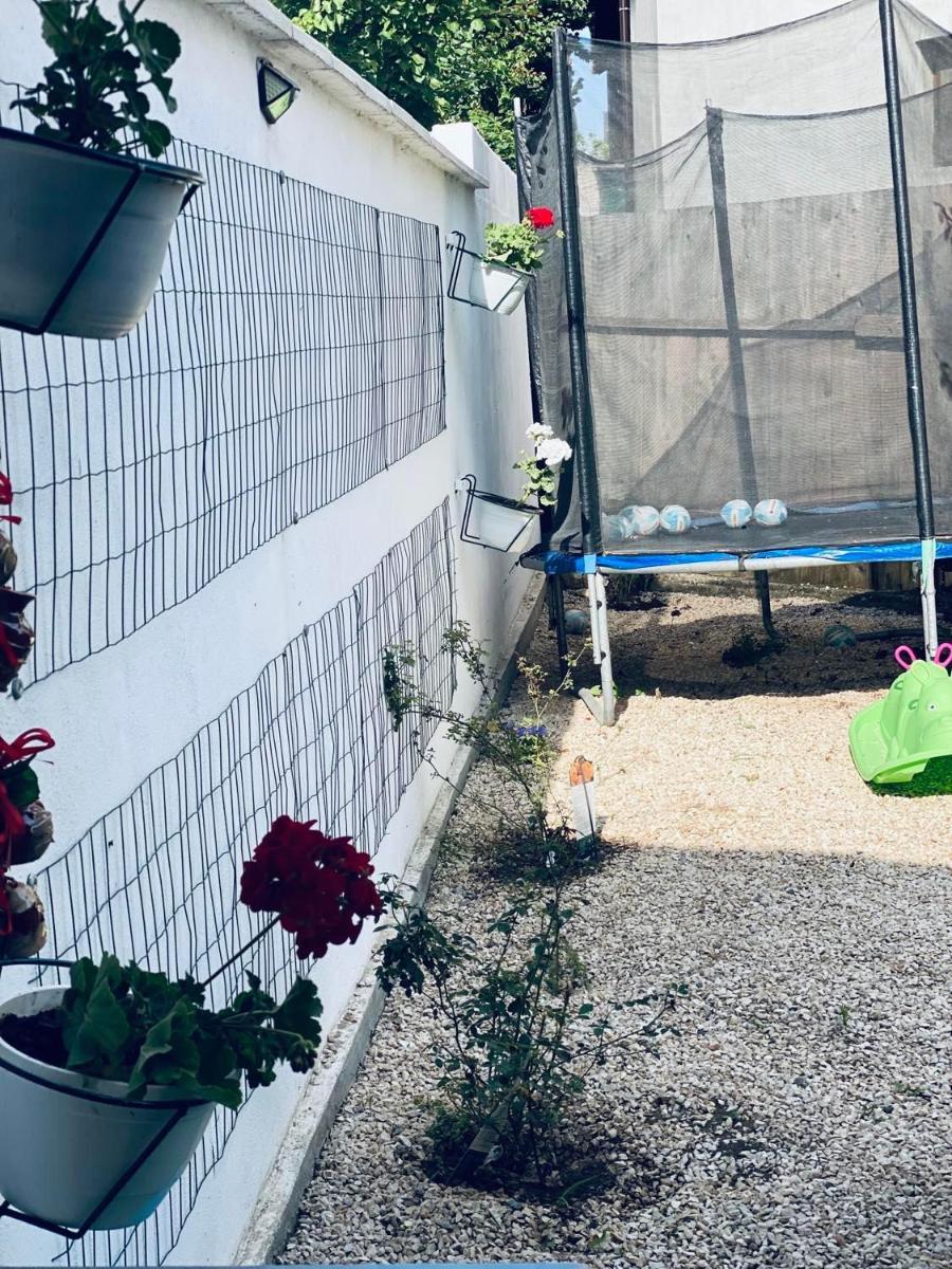 Photo 32