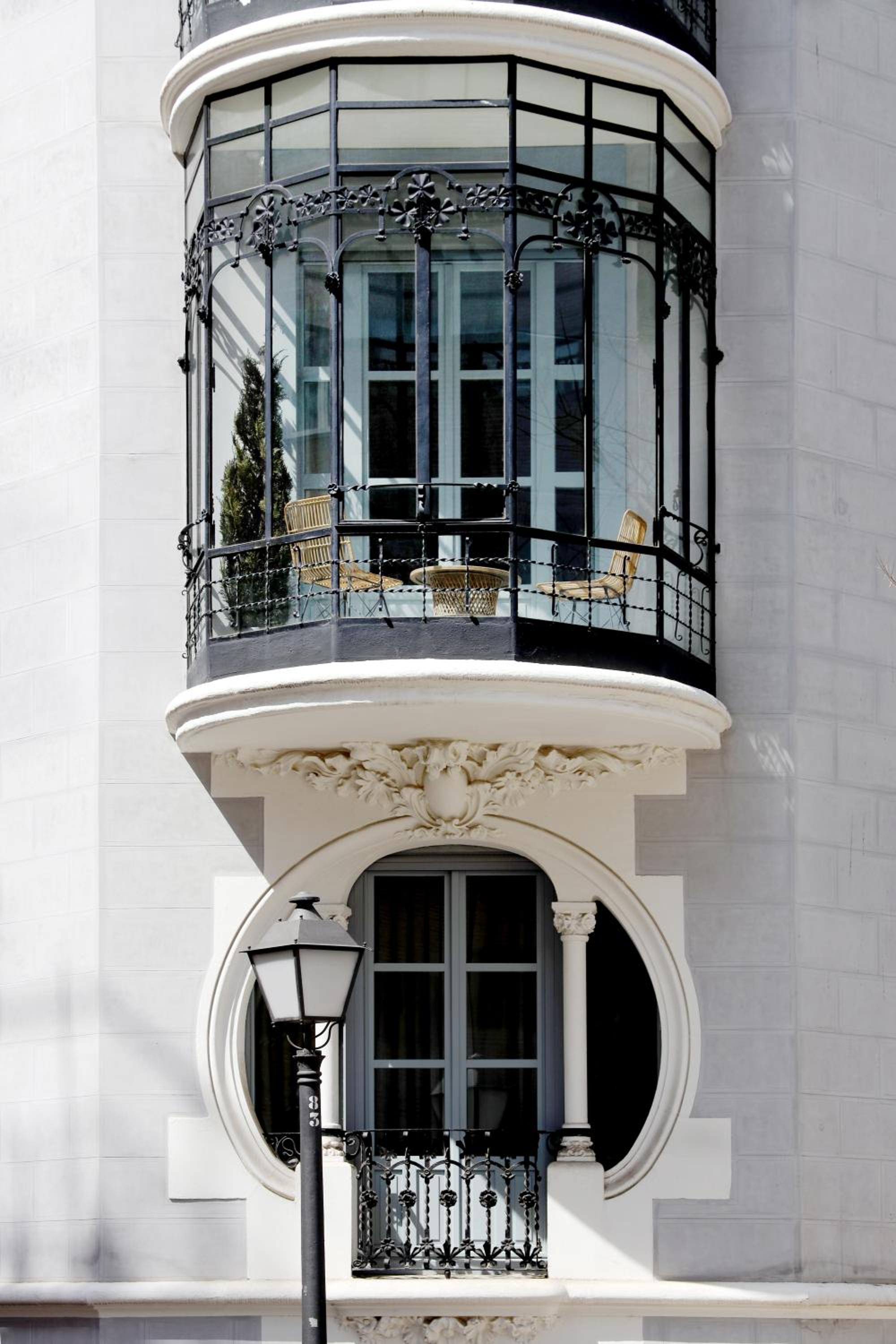 Ayala 63 - THE ARC COLLECTION