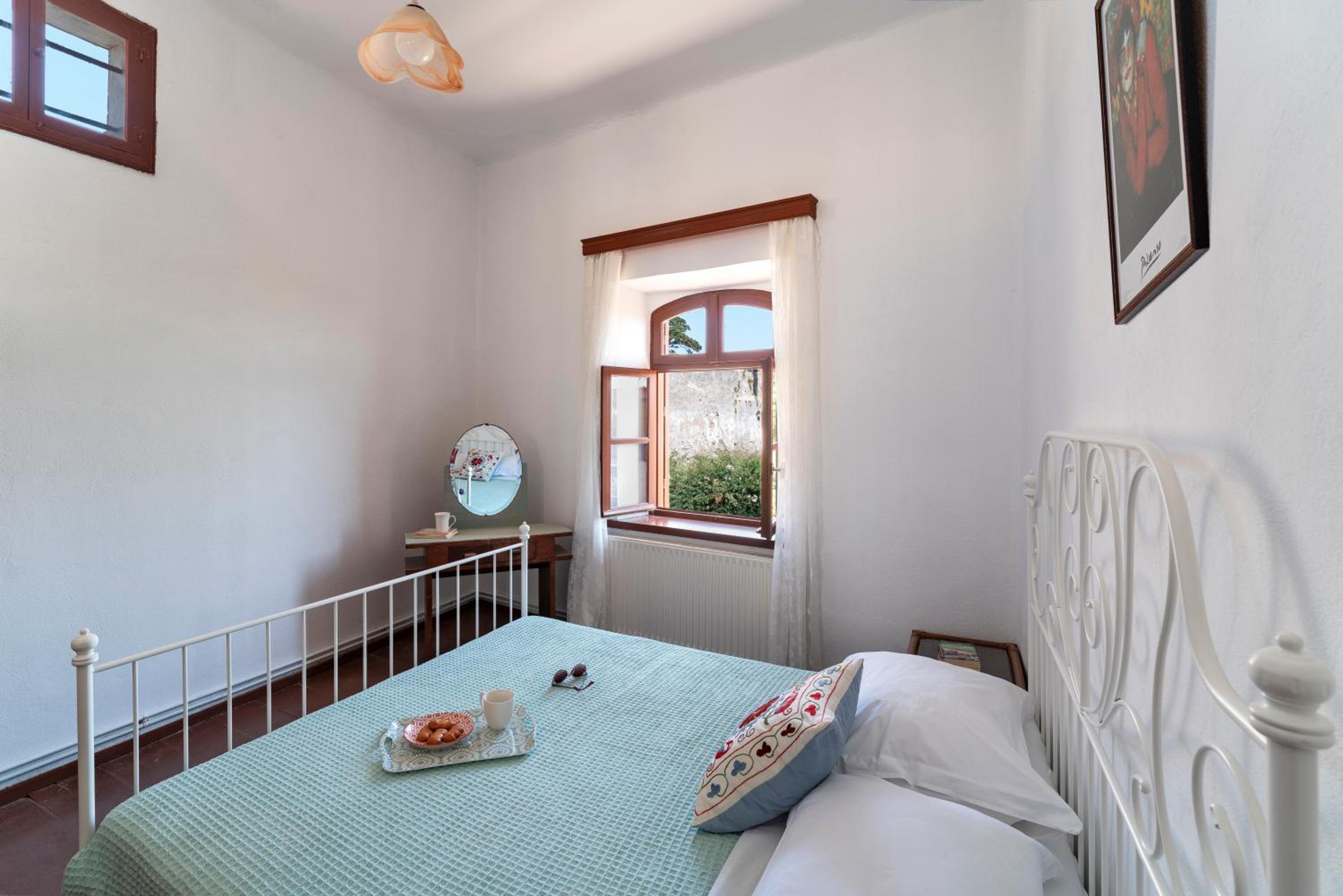 Traditional 3 bedroom house in the Old Town view 5