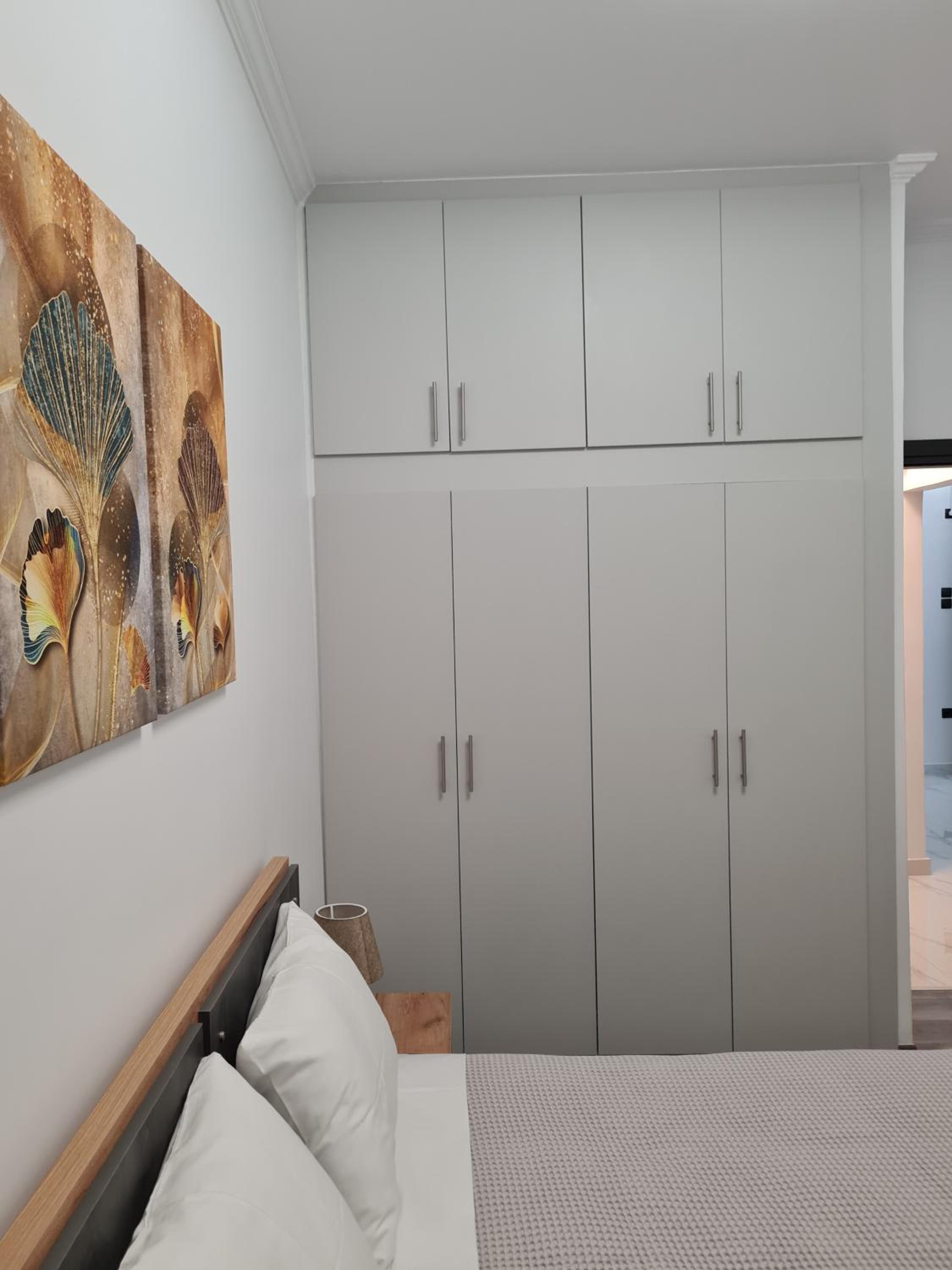 Jenny's Dream Home -Acropolis Lux 2 Bedroom Apt, with Hot Tub, free Netflix, fast Wifi