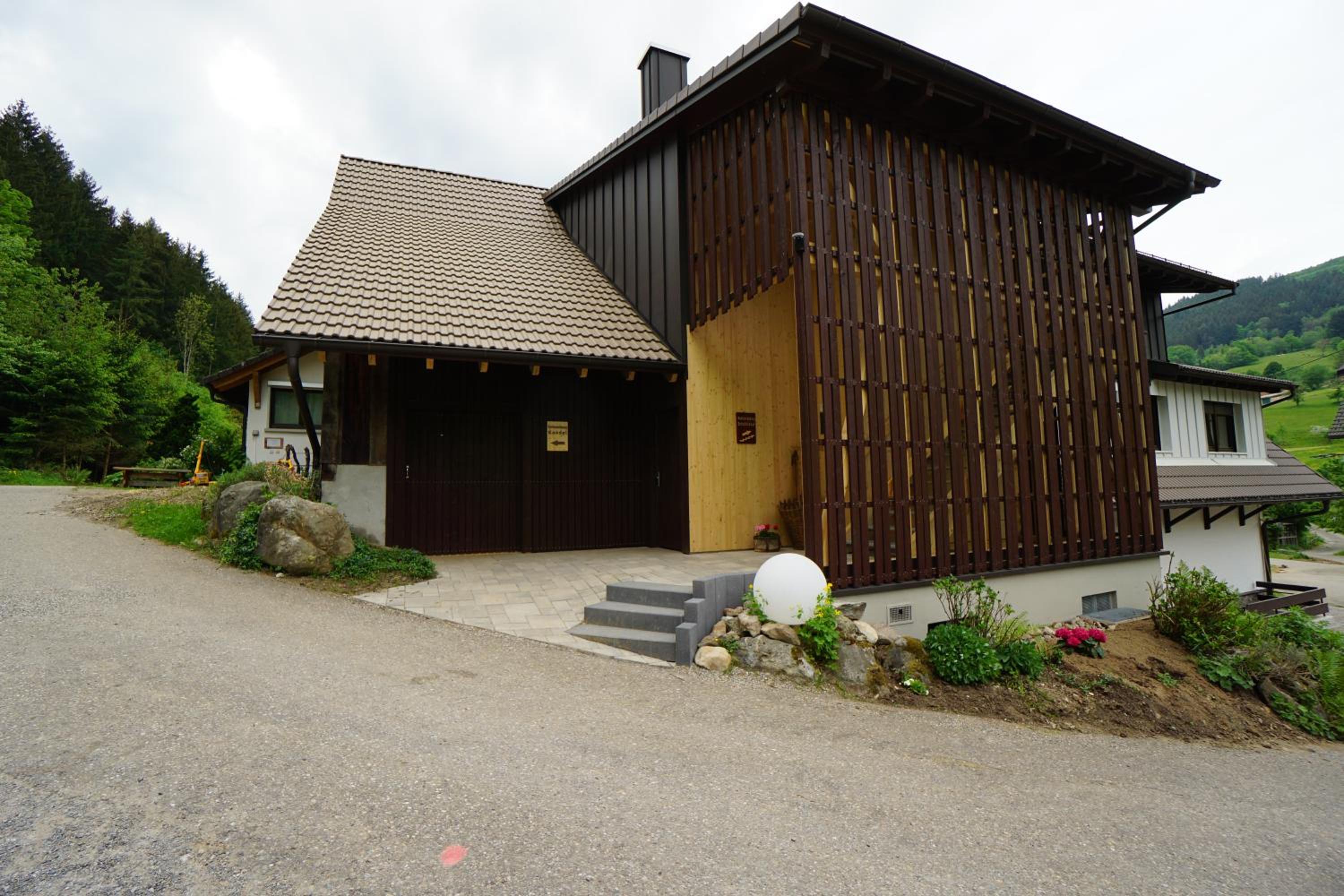 Photo 12