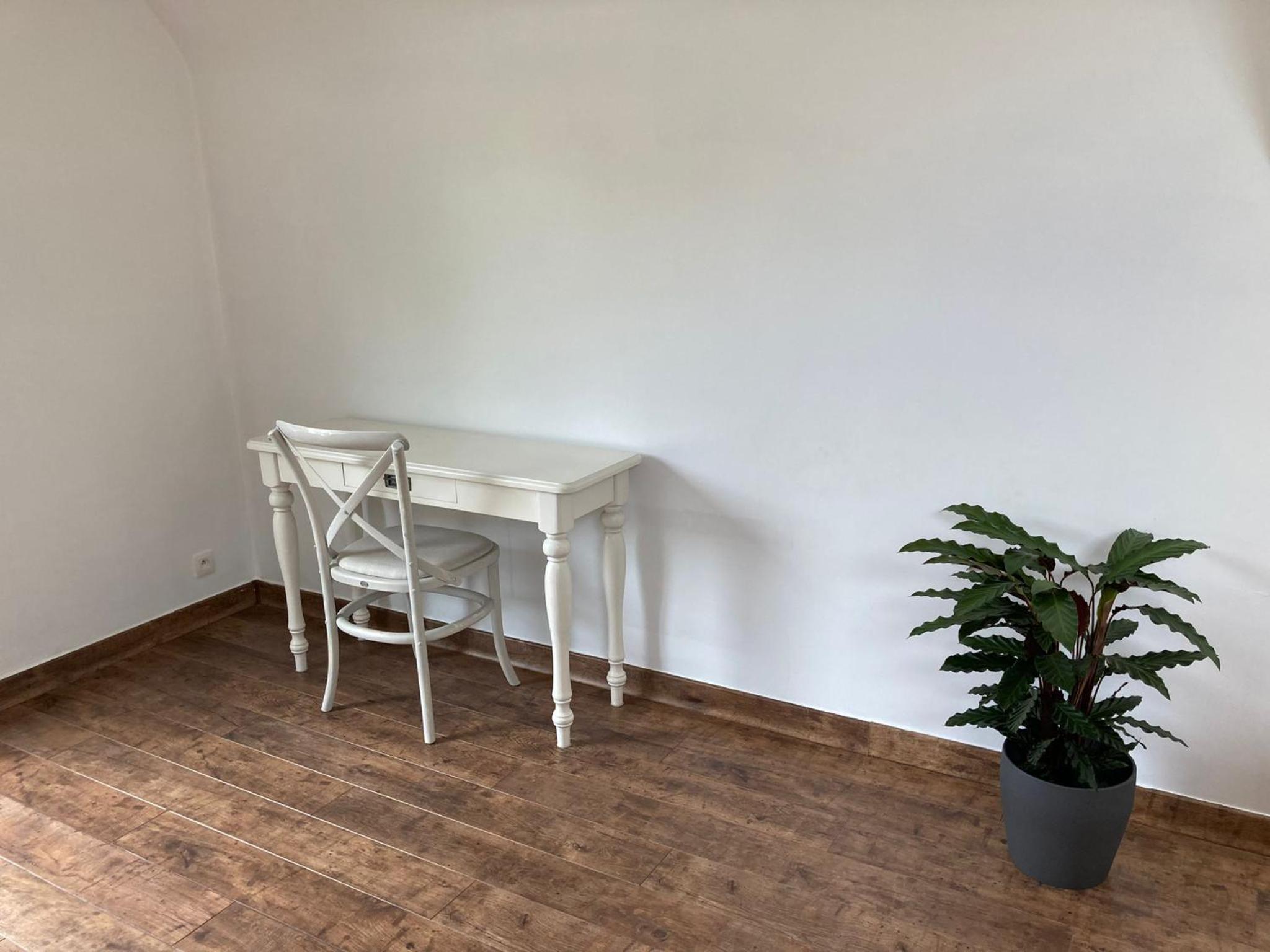 Rustig appartement in het groen met terras