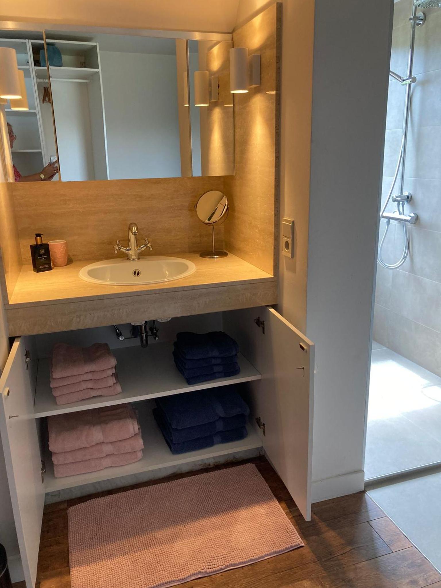 Rustig appartement in het groen met terras