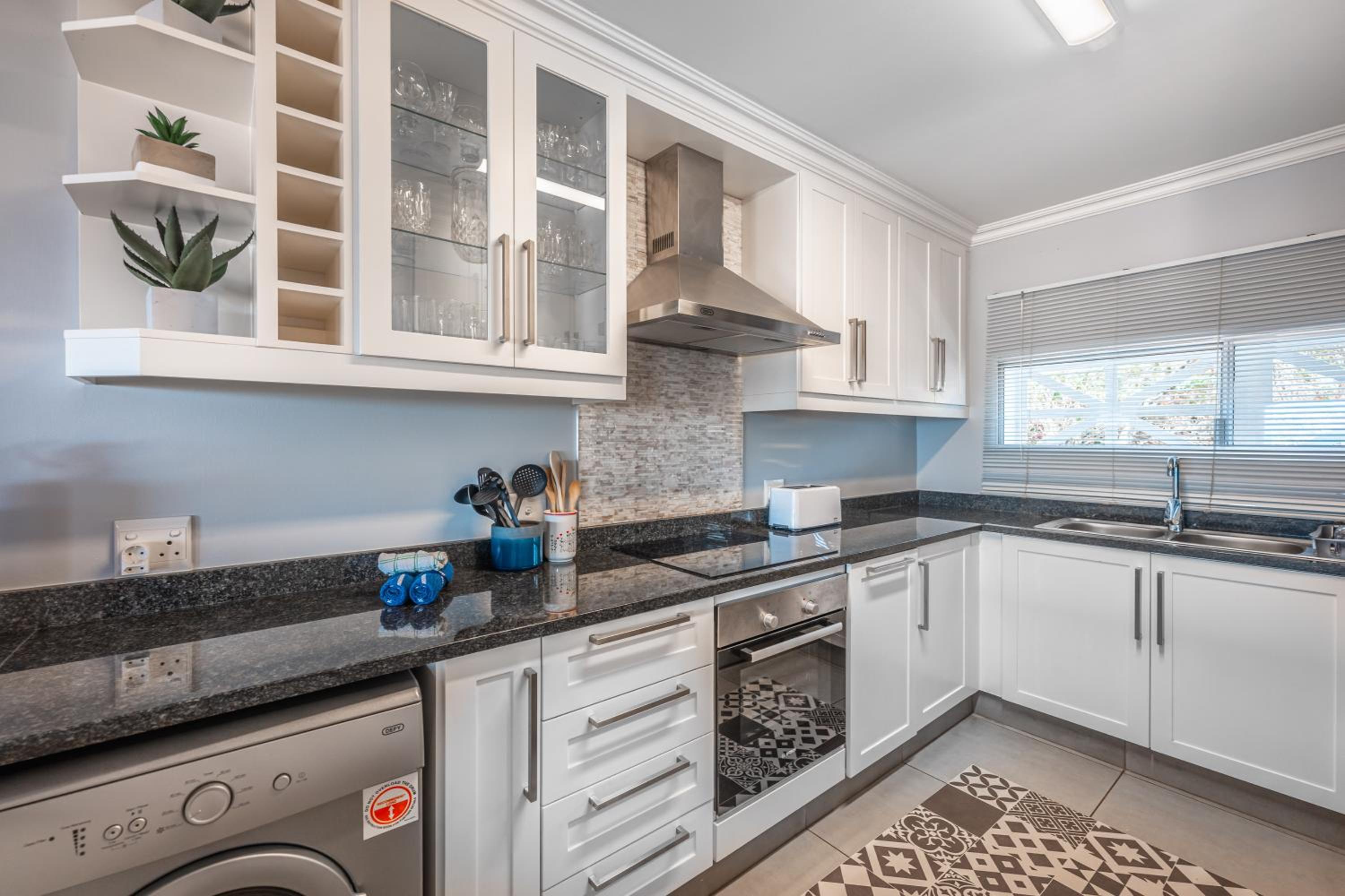 S3nsational Paros-Luxury steps away from the beach, Ballito, photo 3 of 28