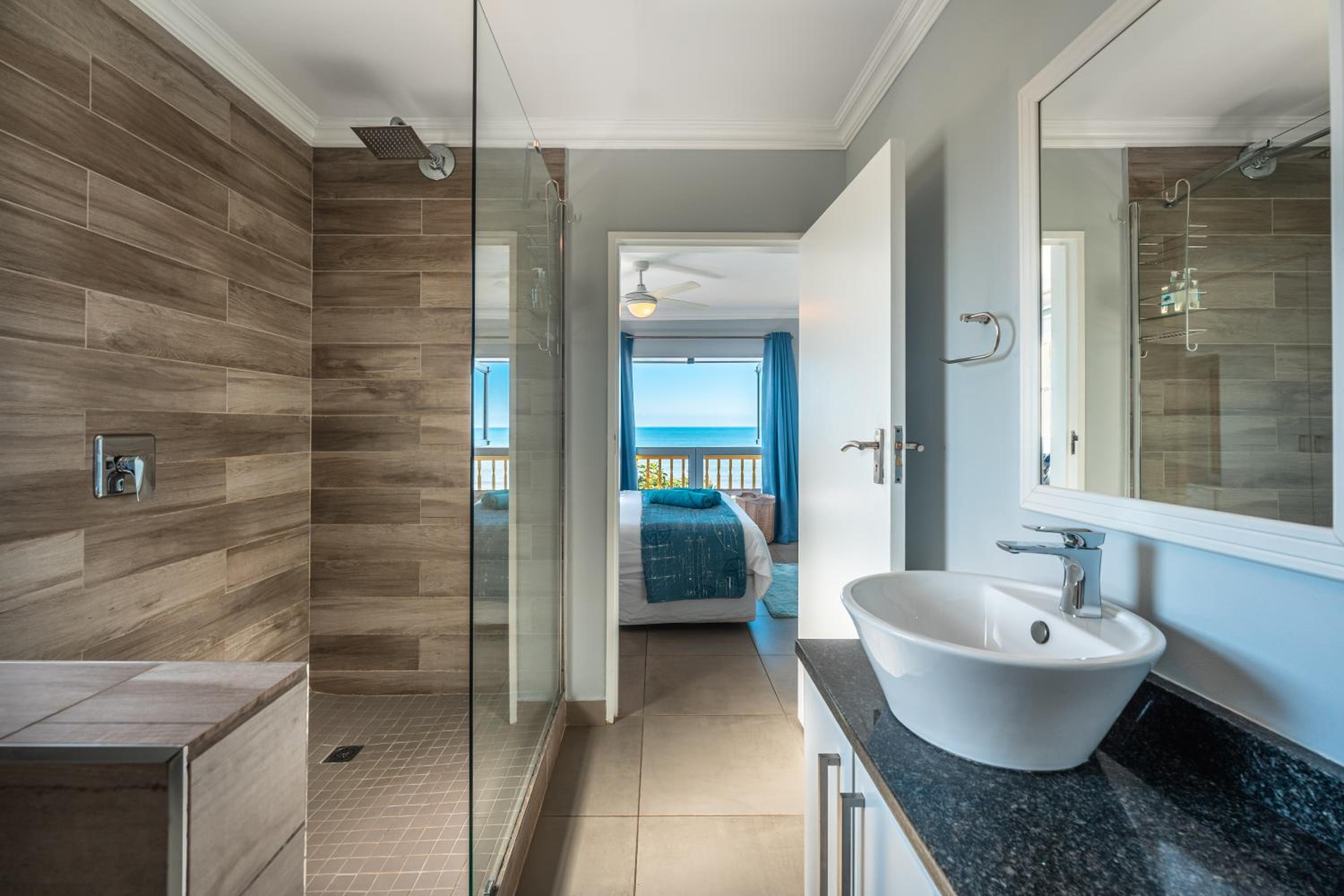 S3nsational Paros-Luxury steps away from the beach, Ballito, photo 4 of 28