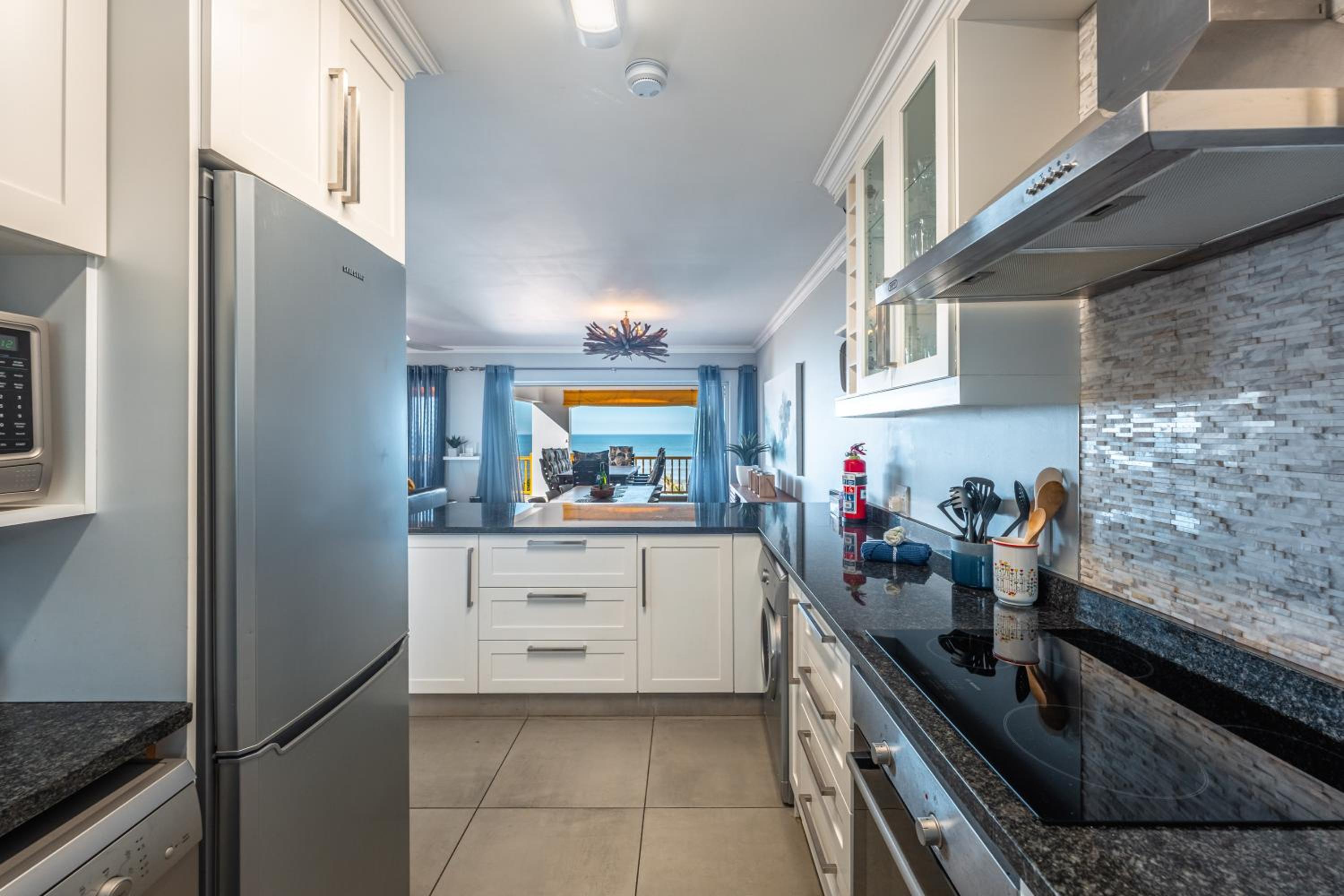 S3nsational Paros-Luxury steps away from the beach