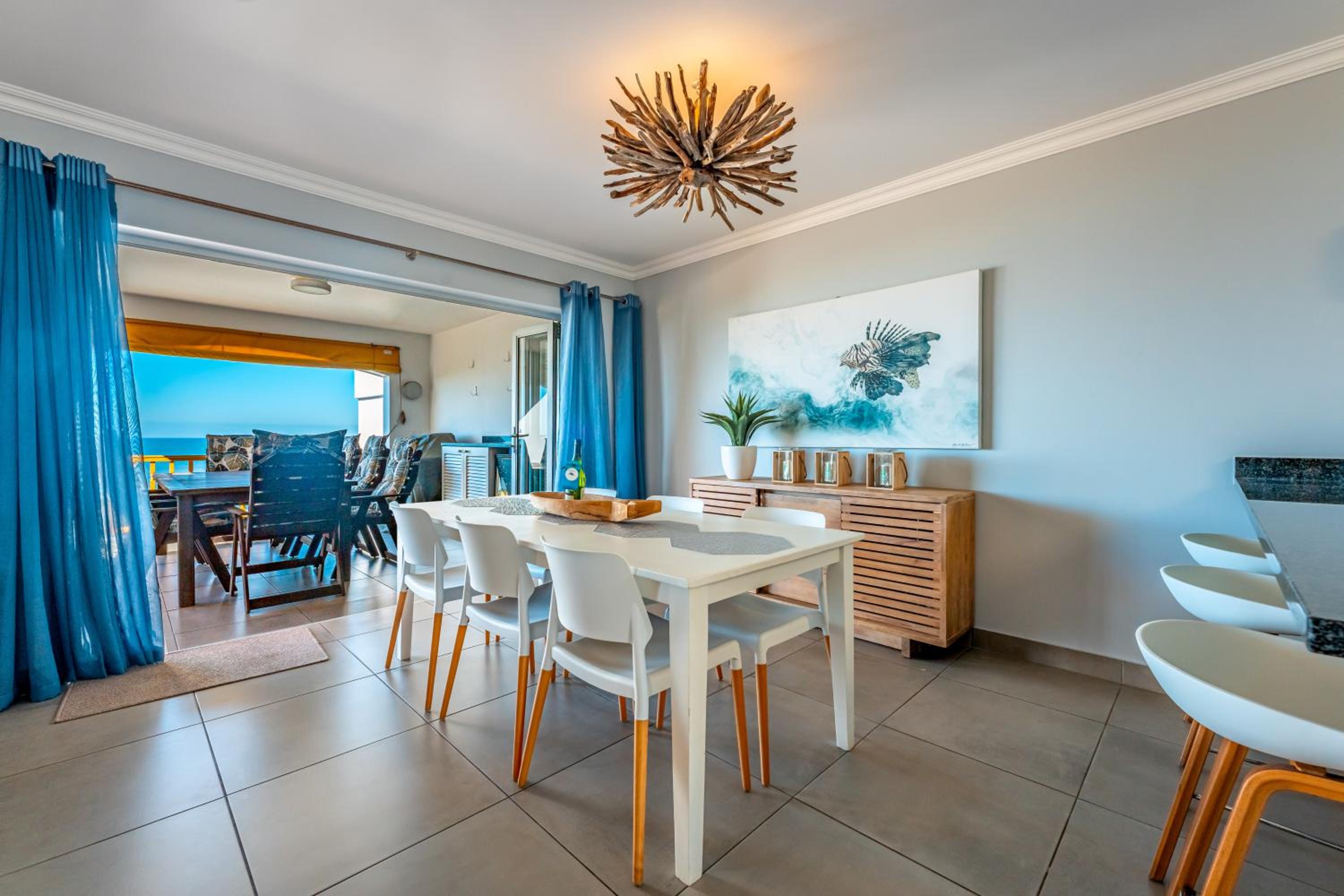 S3nsational Paros-Luxury steps away from the beach