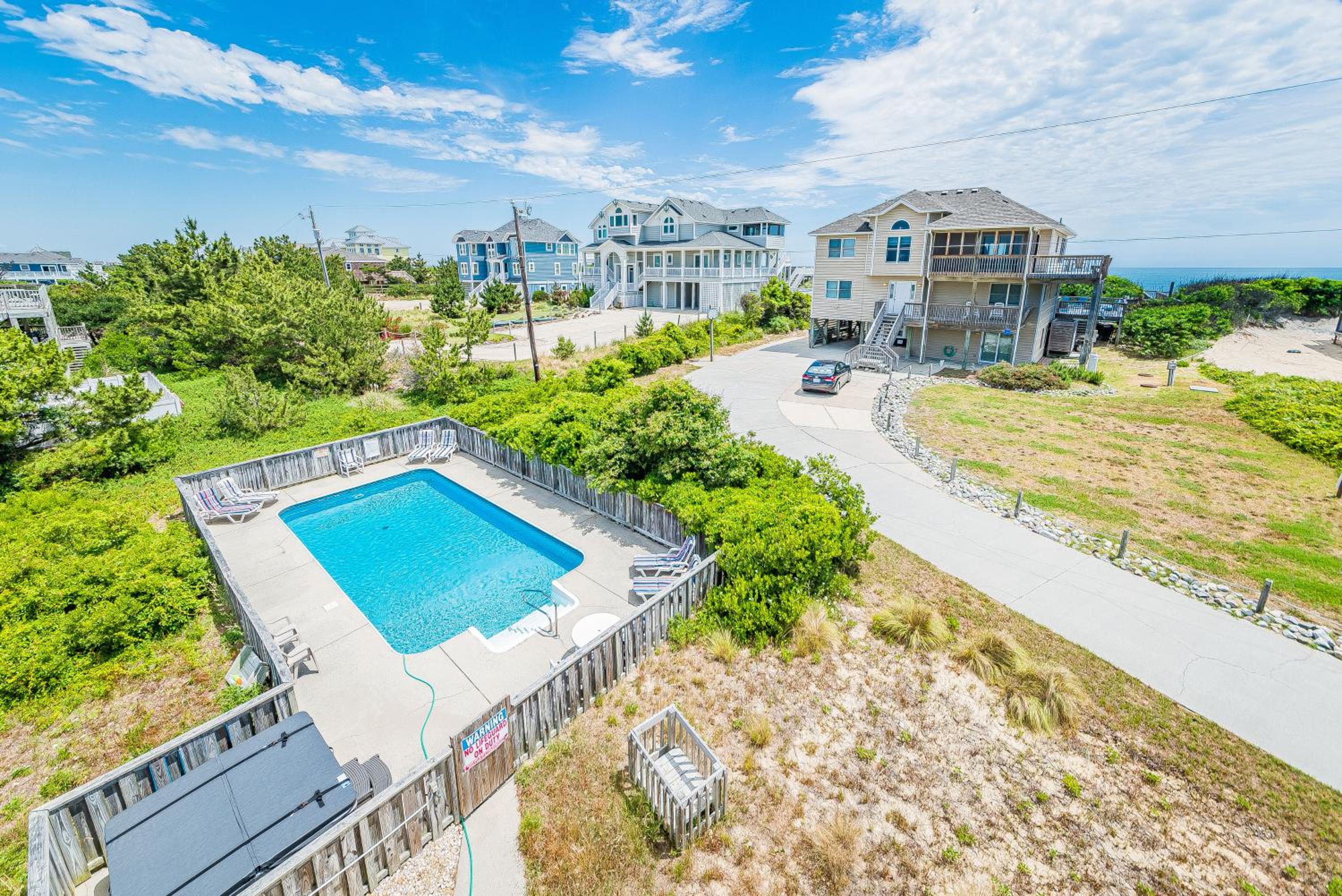 Oasis - Corolla, Ocean Sands, 20 Yards to Beach, Pool, Hot Tub, Pets OK