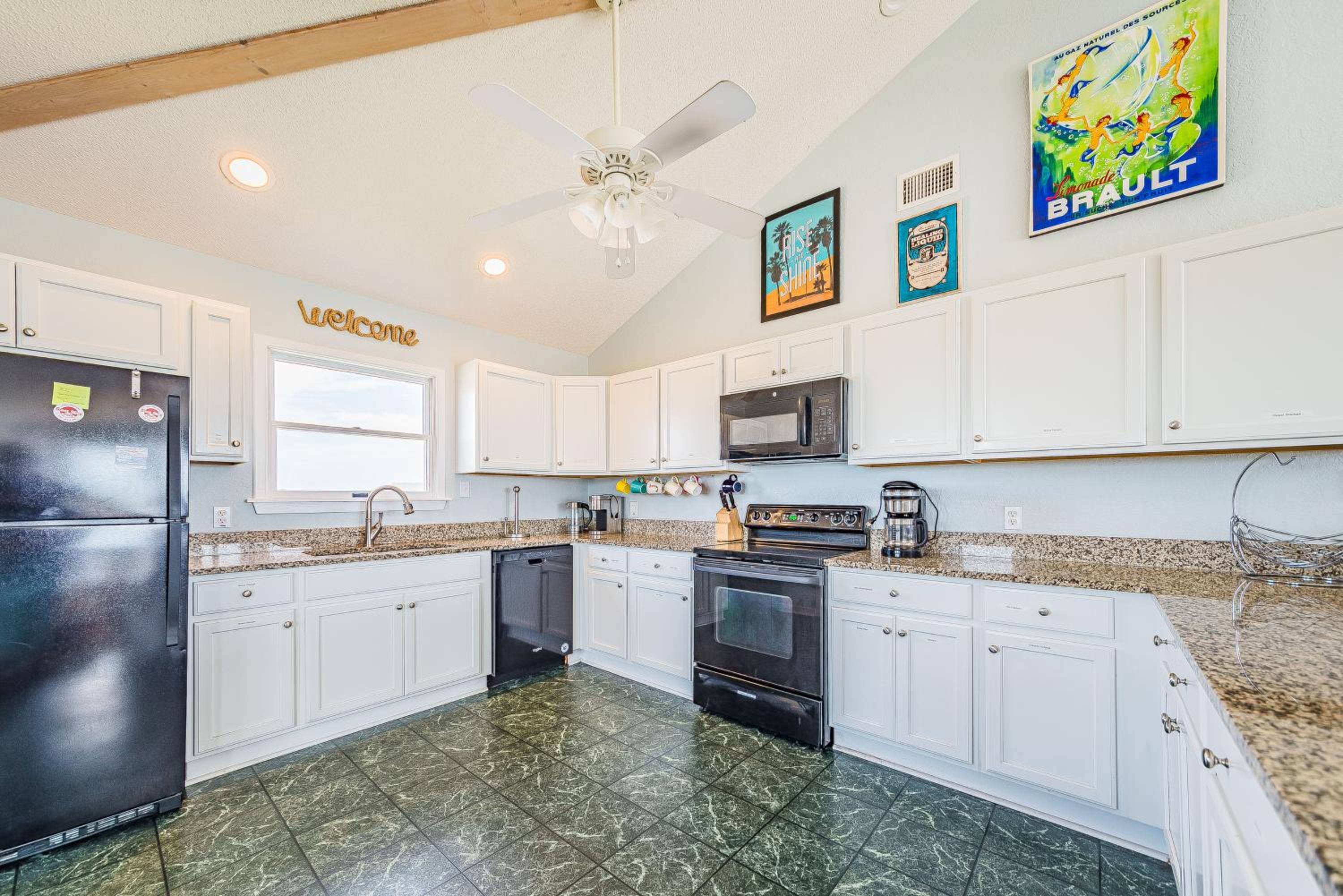 Oasis - Corolla, Ocean Sands, 20 Yards to Beach, Pool, Hot Tub, Pets OK