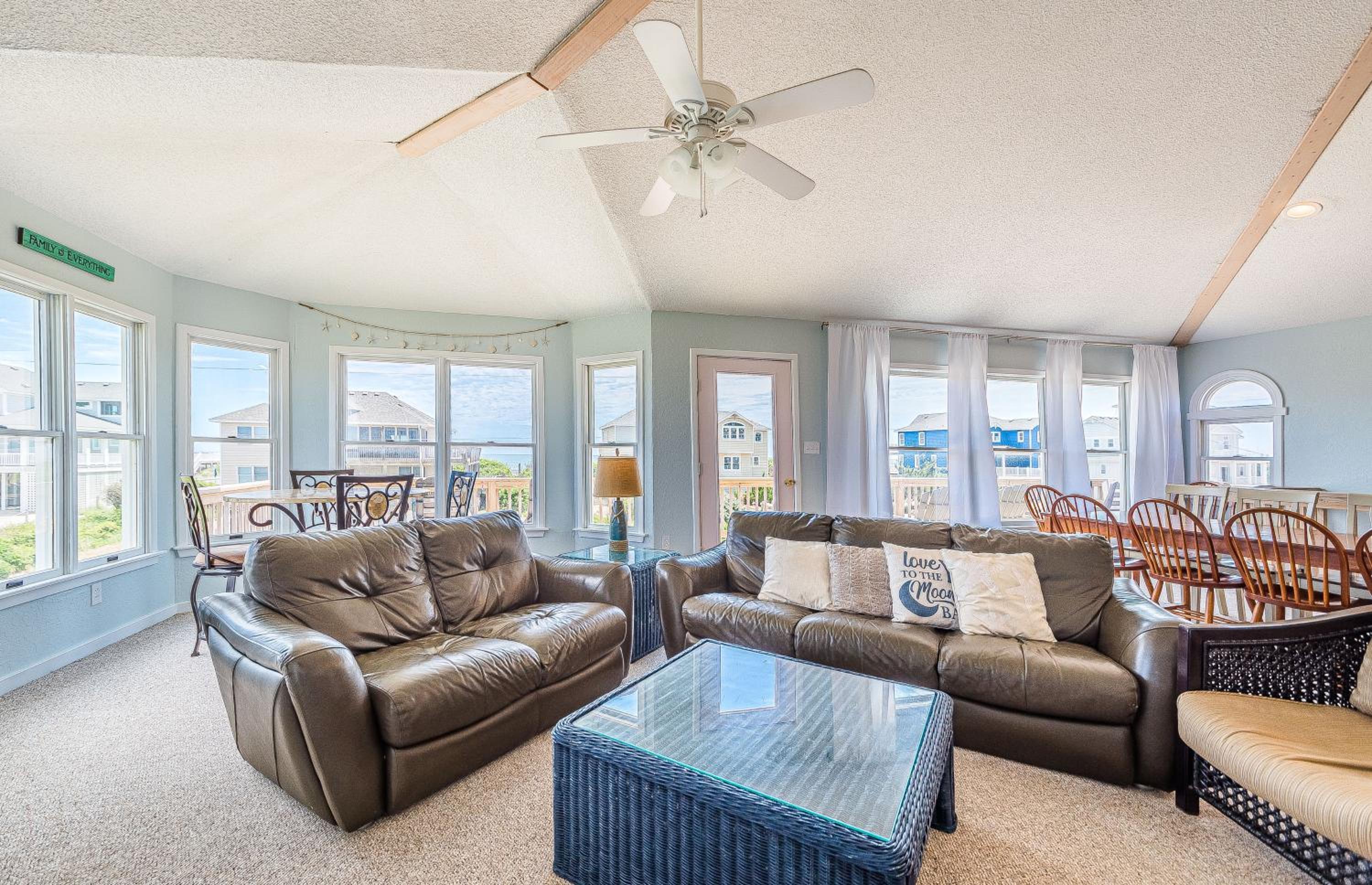 Oasis - Corolla, Ocean Sands, 20 Yards to Beach, Pool, Hot Tub, Pets OK