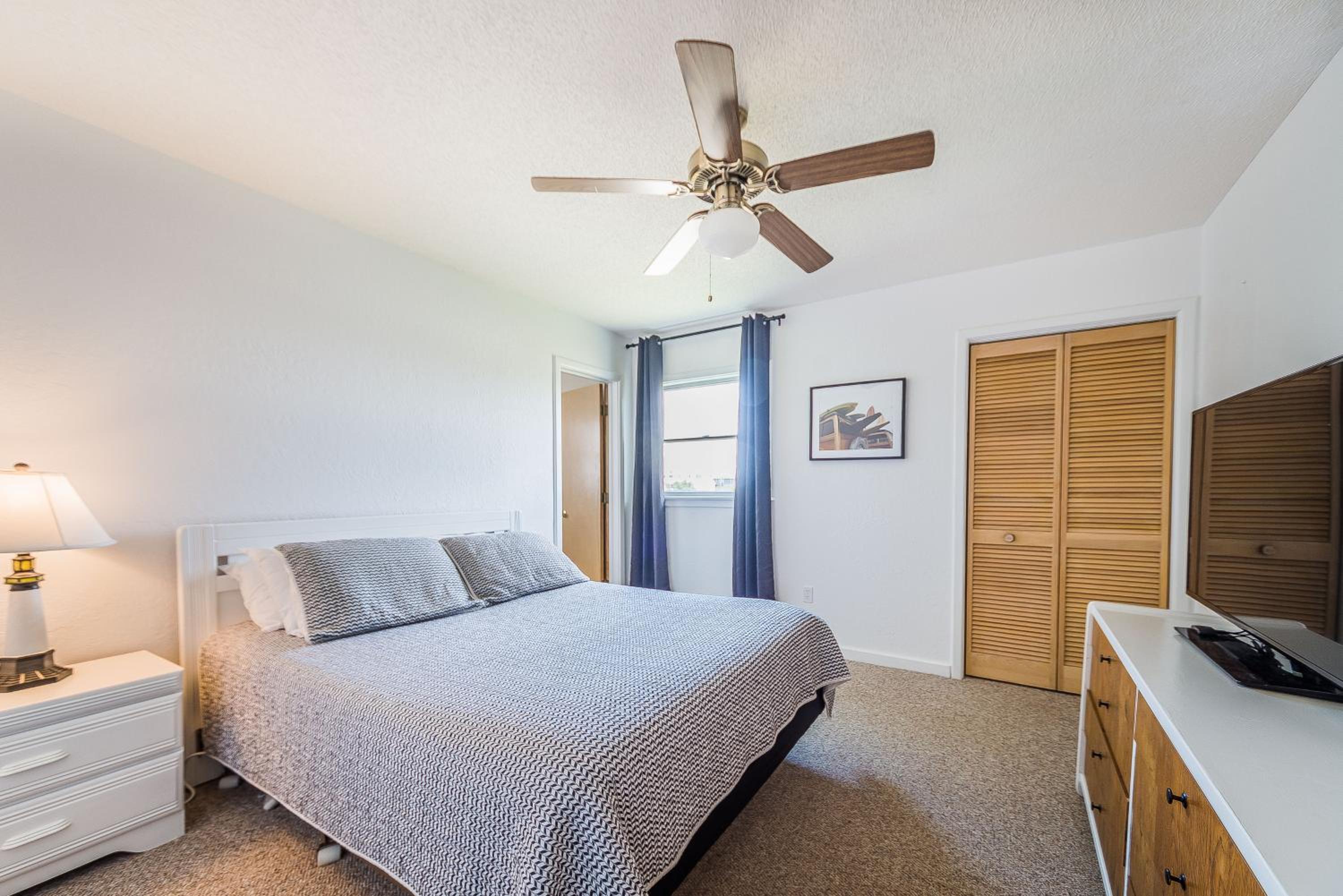 Oasis - Corolla, Ocean Sands, 20 Yards to Beach, Pool, Hot Tub, Pets OK