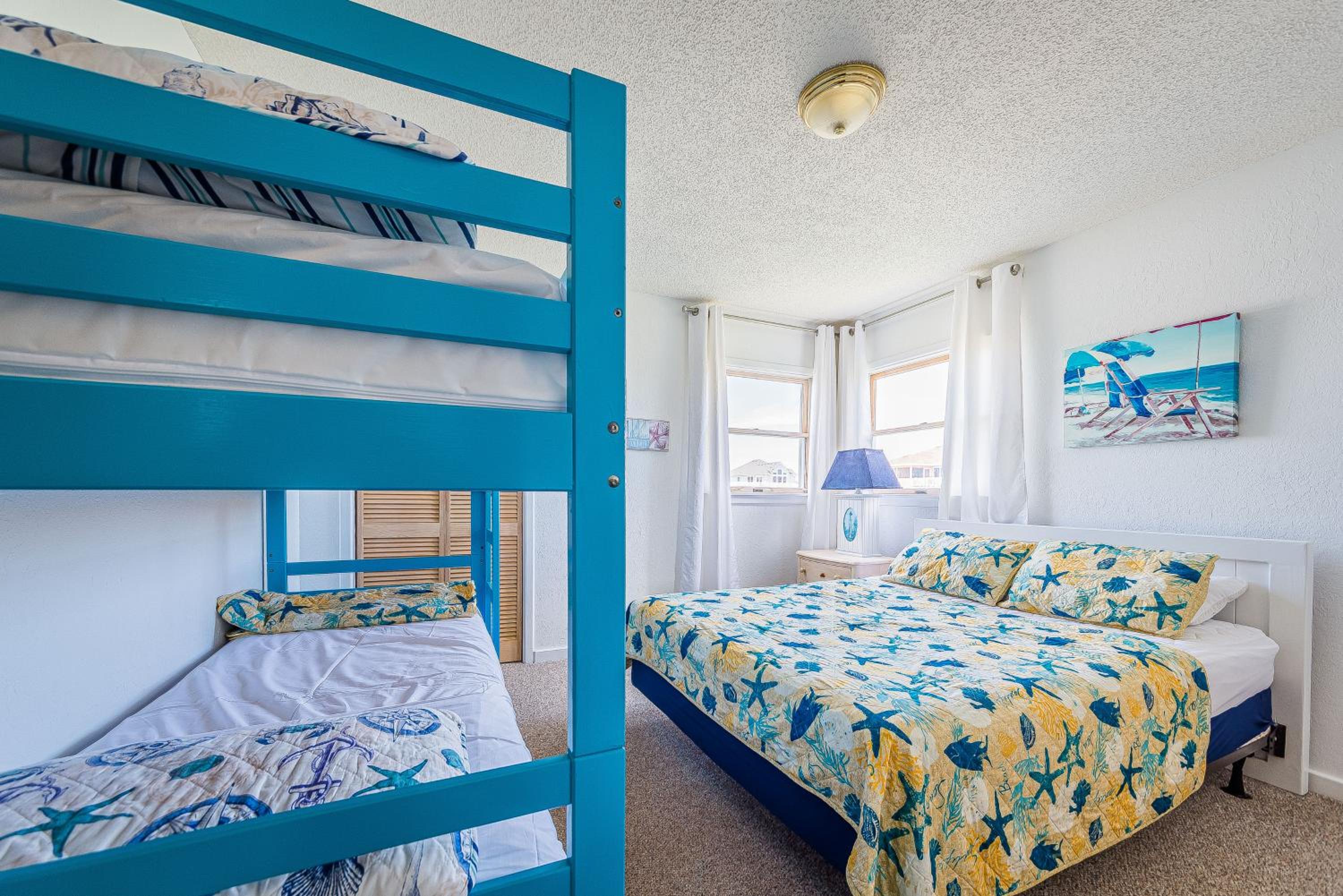 Oasis - Corolla, Ocean Sands, 20 Yards to Beach, Pool, Hot Tub, Pets OK