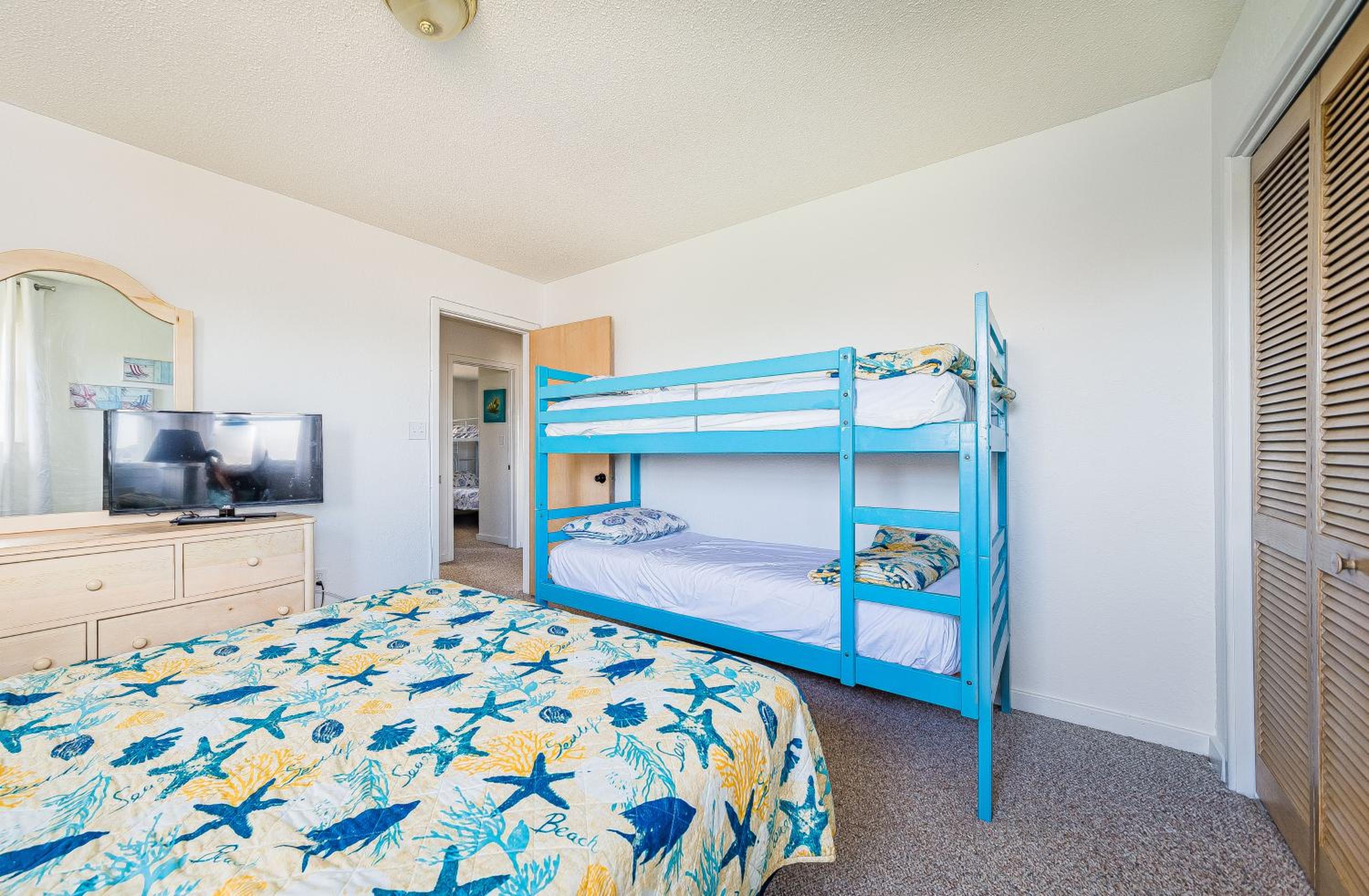 Oasis - Corolla, Ocean Sands, 20 Yards to Beach, Pool, Hot Tub, Pets OK