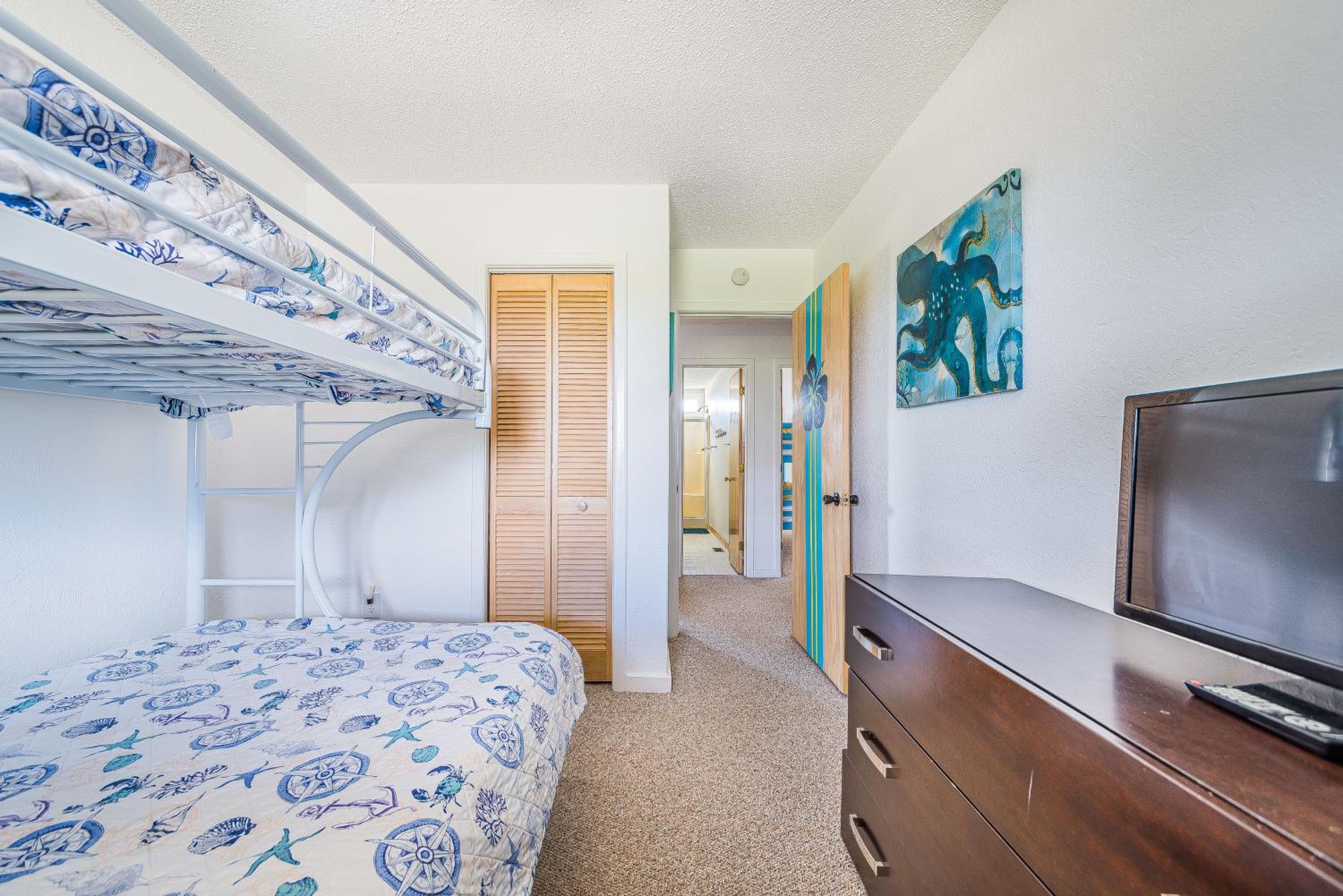 Oasis - Corolla, Ocean Sands, 20 Yards to Beach, Pool, Hot Tub, Pets OK