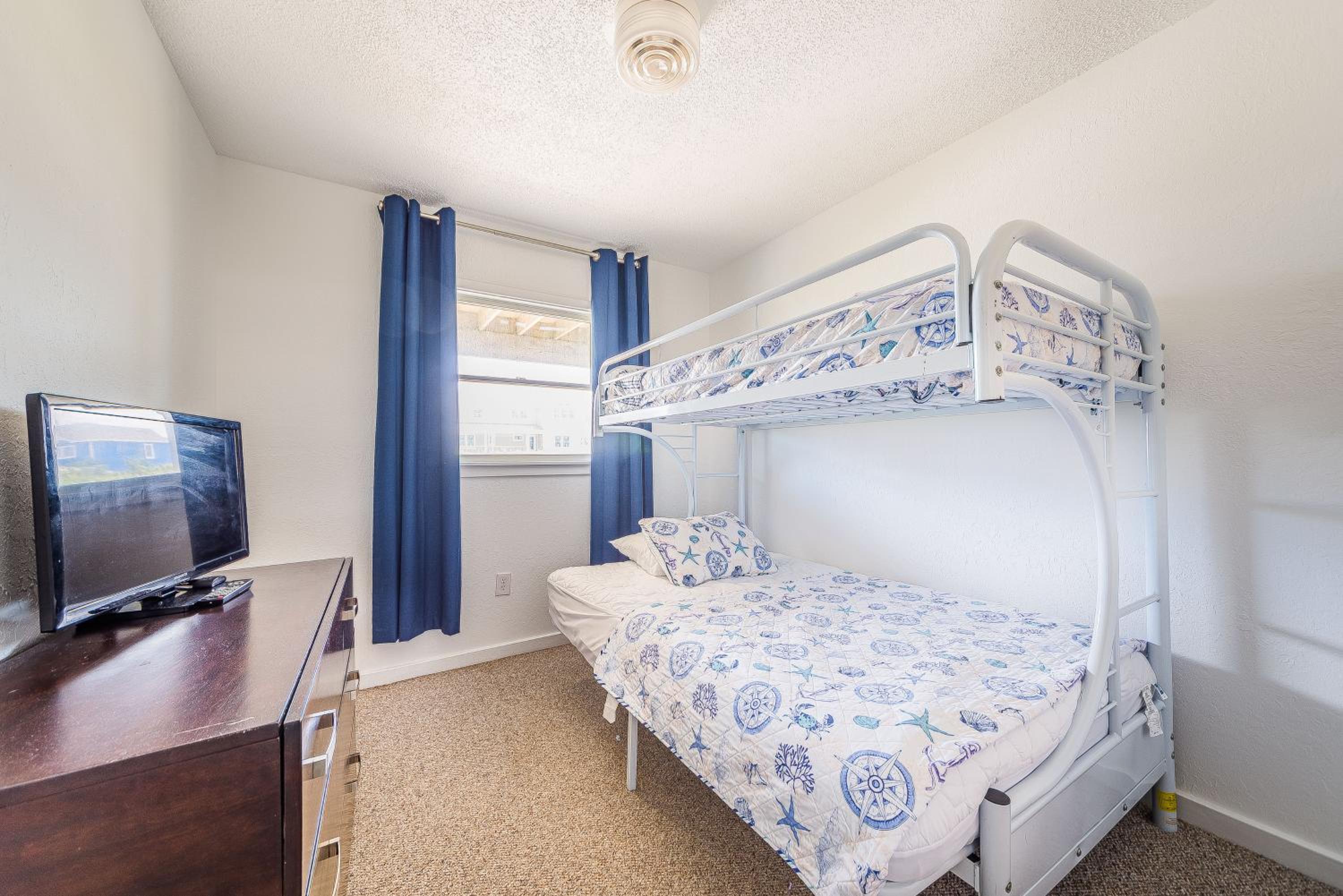 Oasis - Corolla, Ocean Sands, 20 Yards to Beach, Pool, Hot Tub, Pets OK